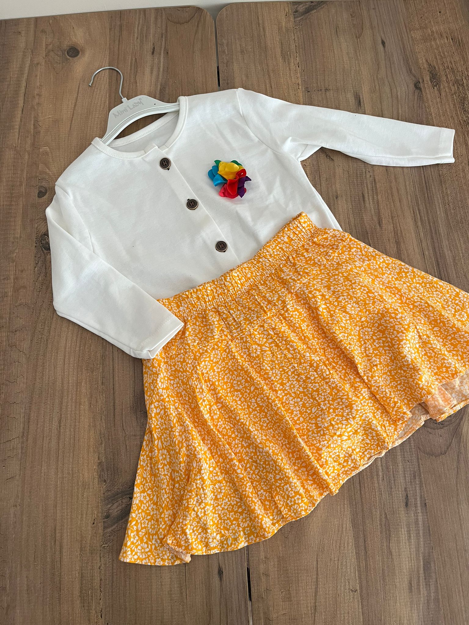 ŞORT ETEK VE HIRKA İKİLİ TAKIM