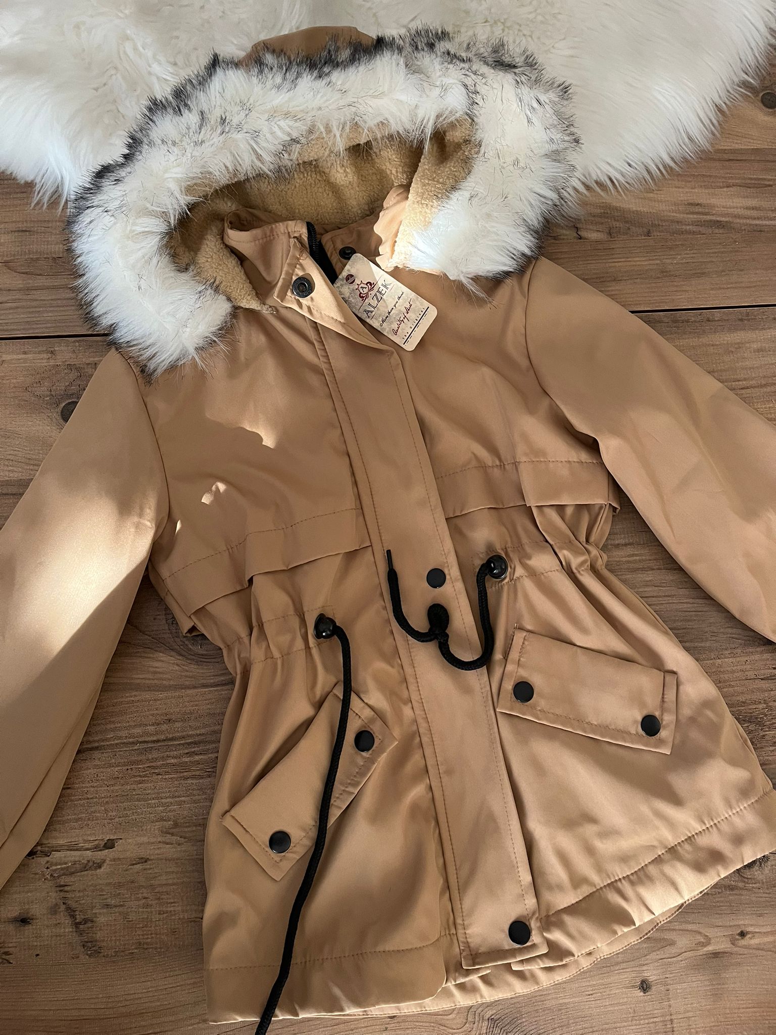 KIZ İÇİ POLARLI MONT