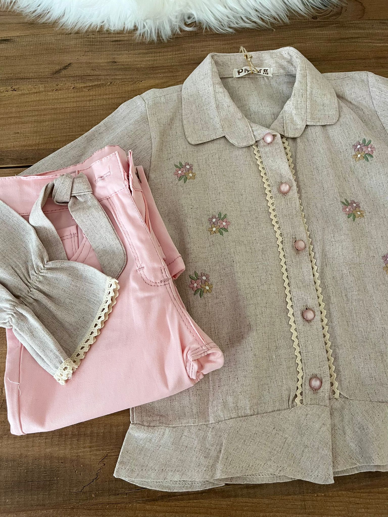 nakışlı gömlek ve pantolon takım