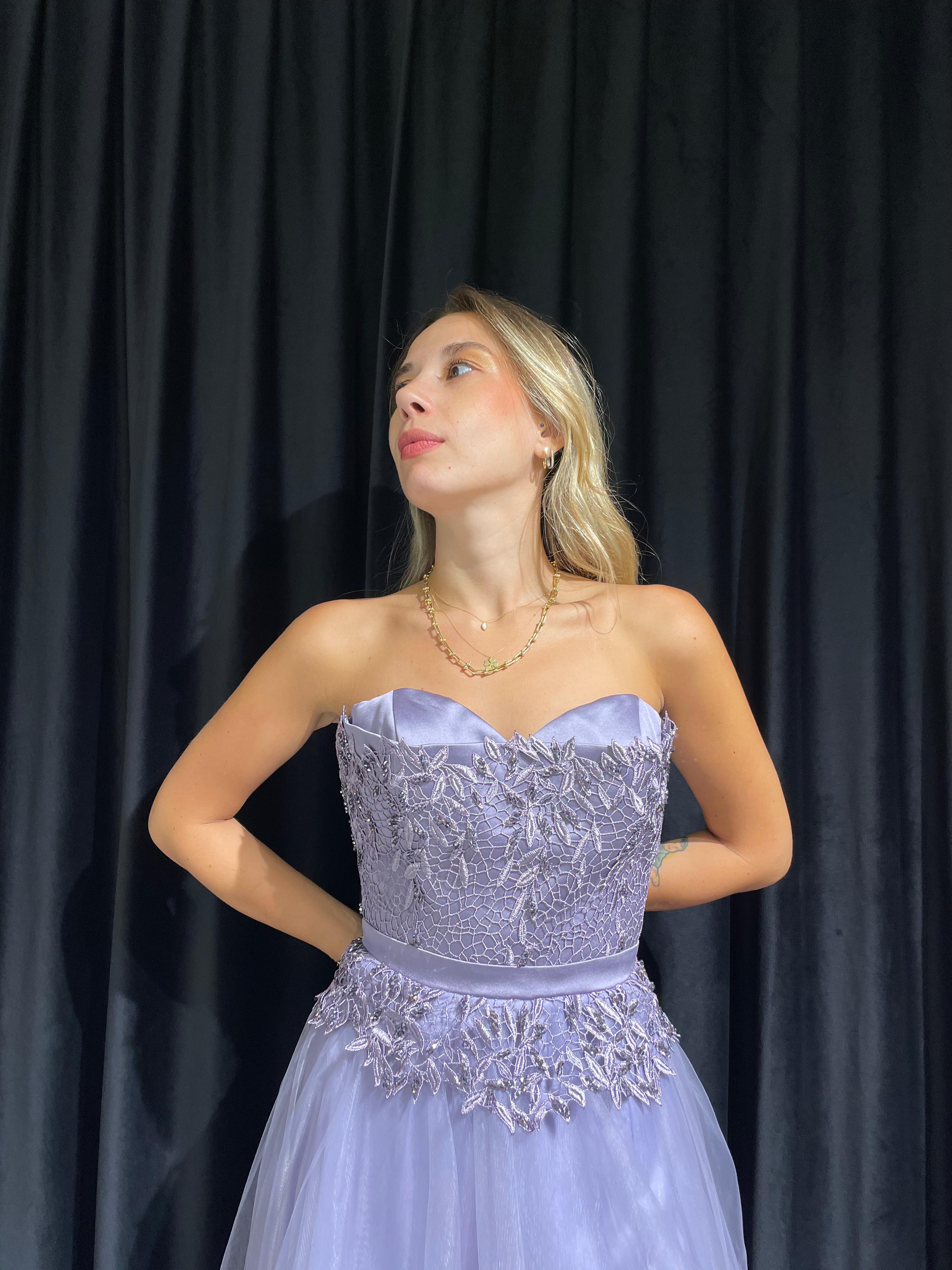 Nişan Elbisesi Seçerken Nelere Dikkat edilmeli?