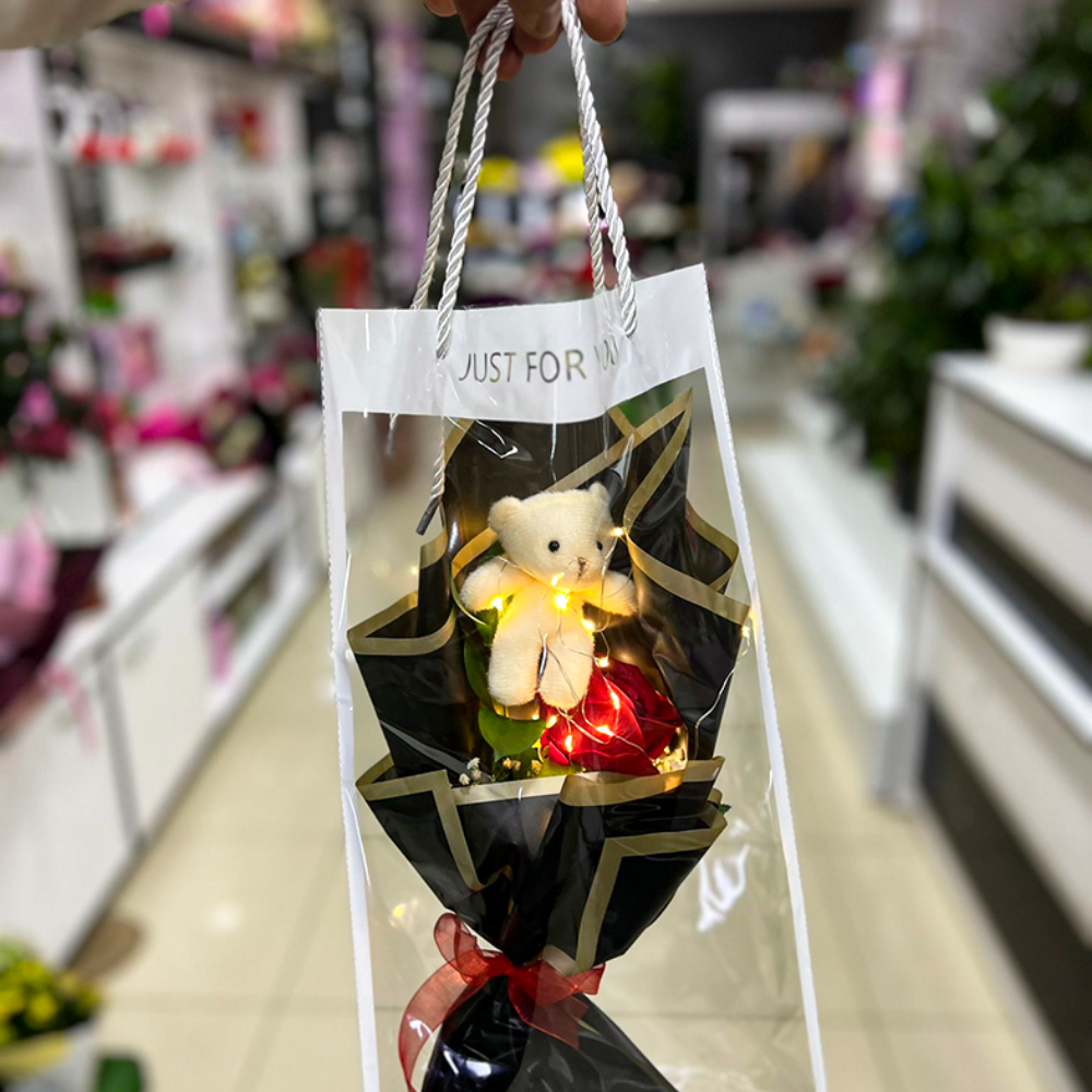 Işıklı Ayıcık Detaylı Kırmızı Gül Buketi