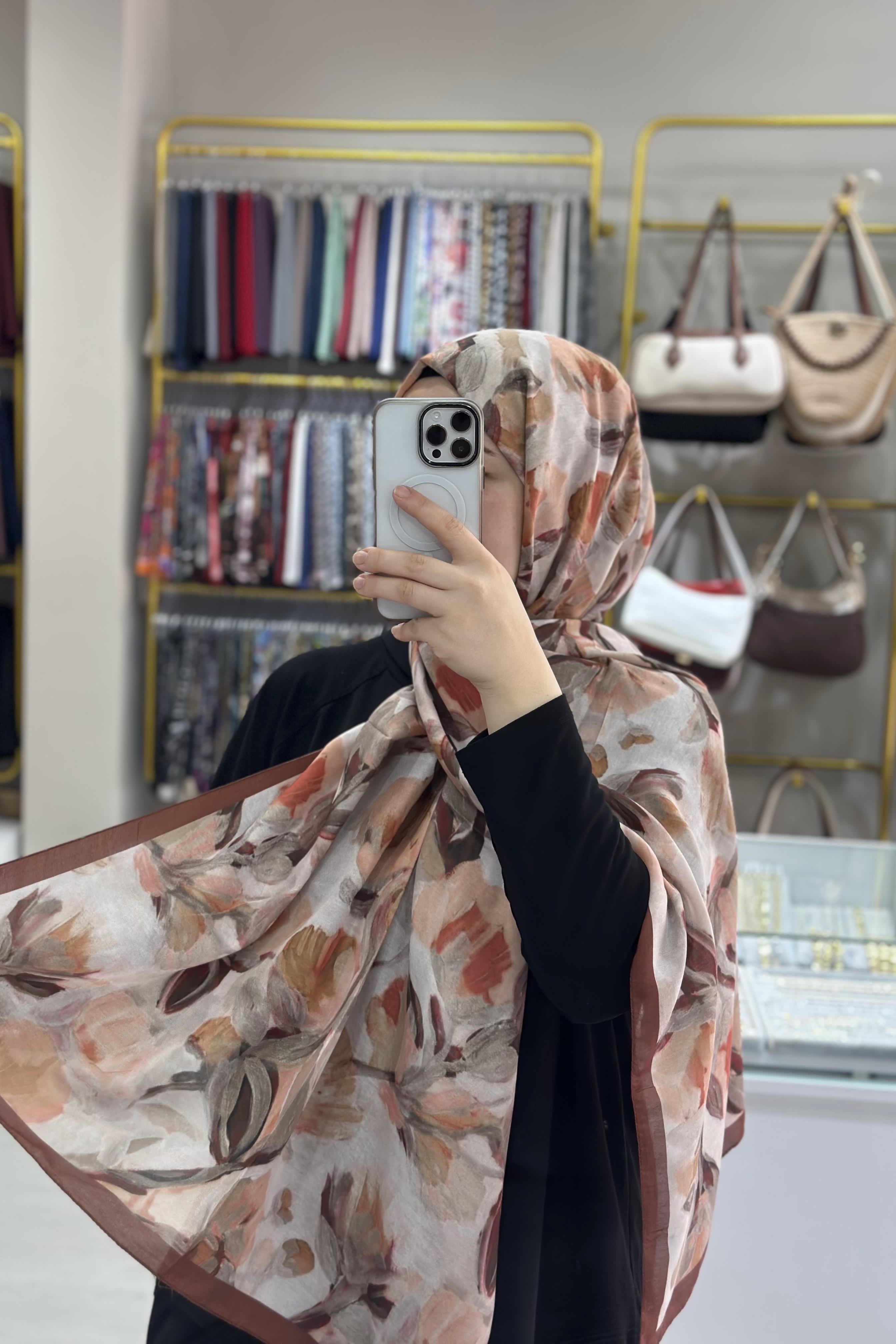 Kahverengi Desenli Soft Şal