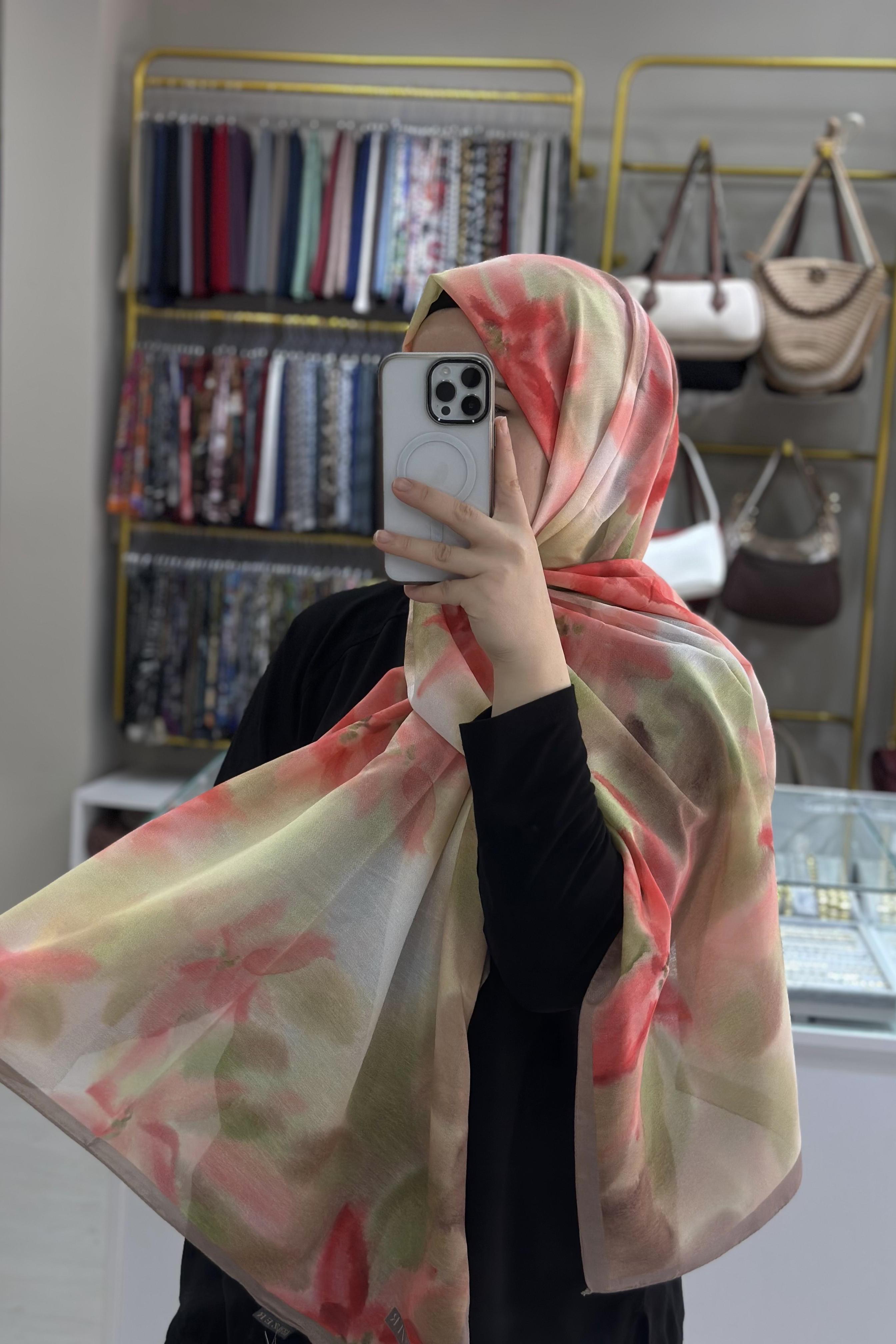 Çiçek Desenli Yavruağzı Soft Şal