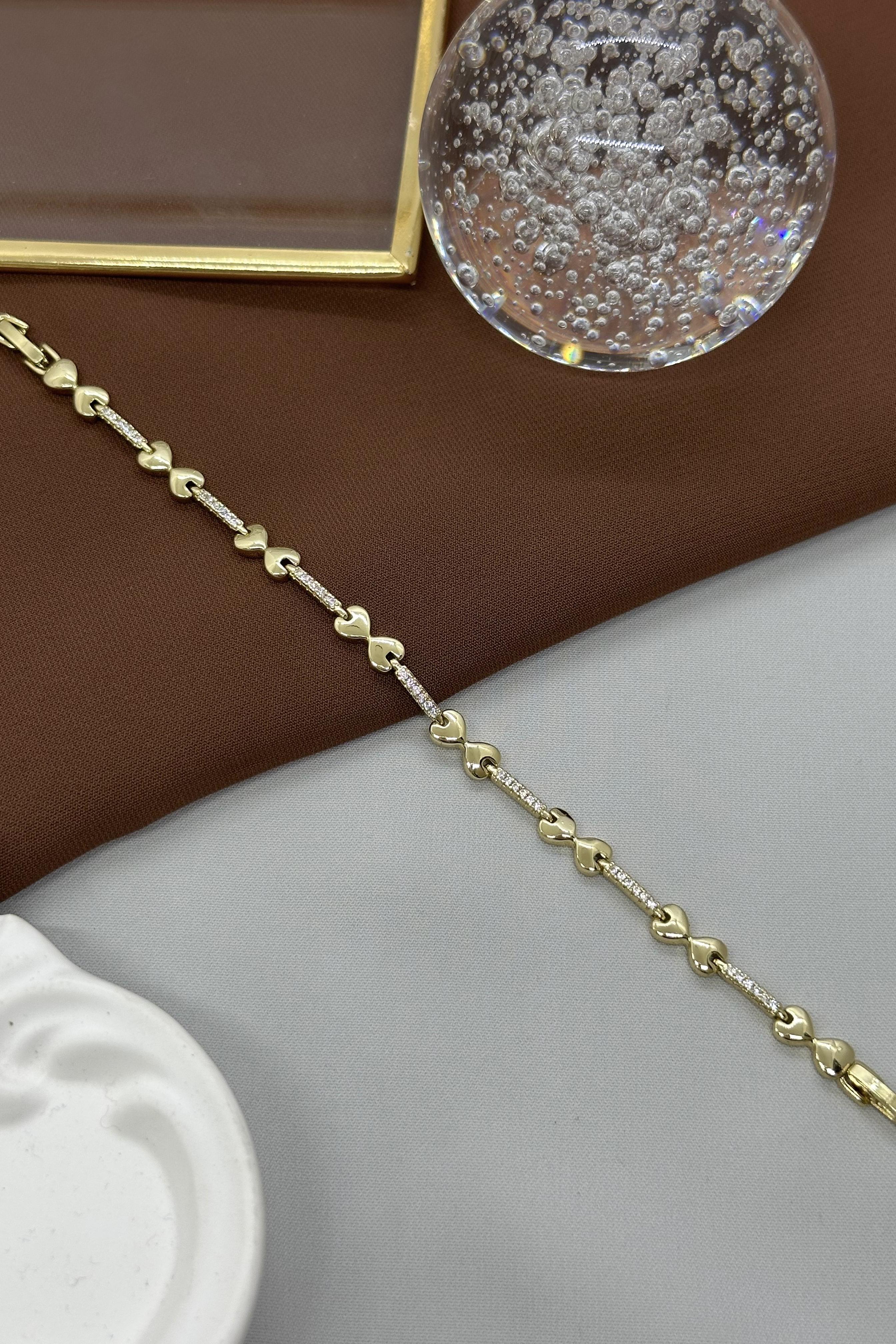 Sonsuzluk Model Gold Taşlı Vıp Bileklik