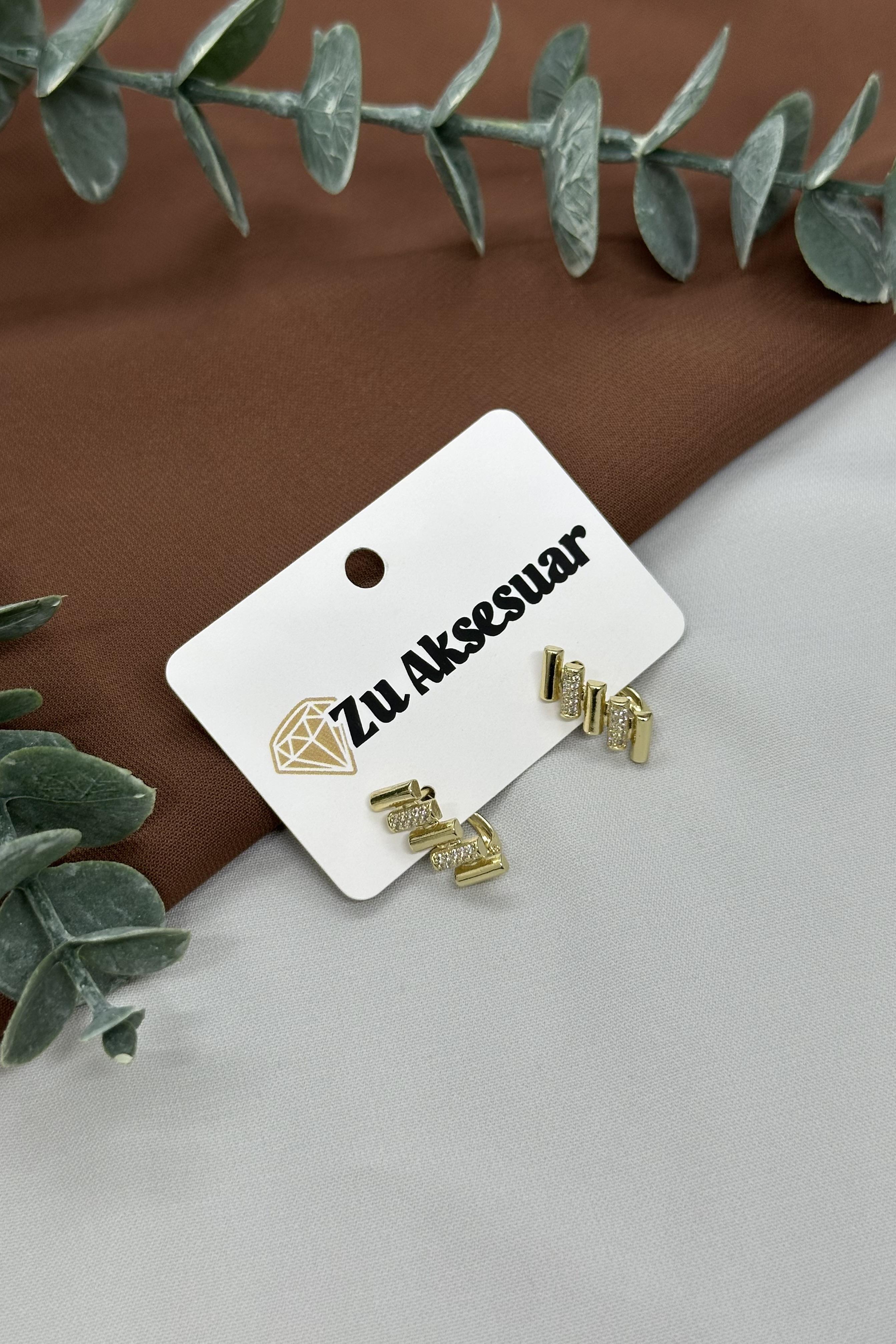 Çizgi Model Gold Vıp Küpe