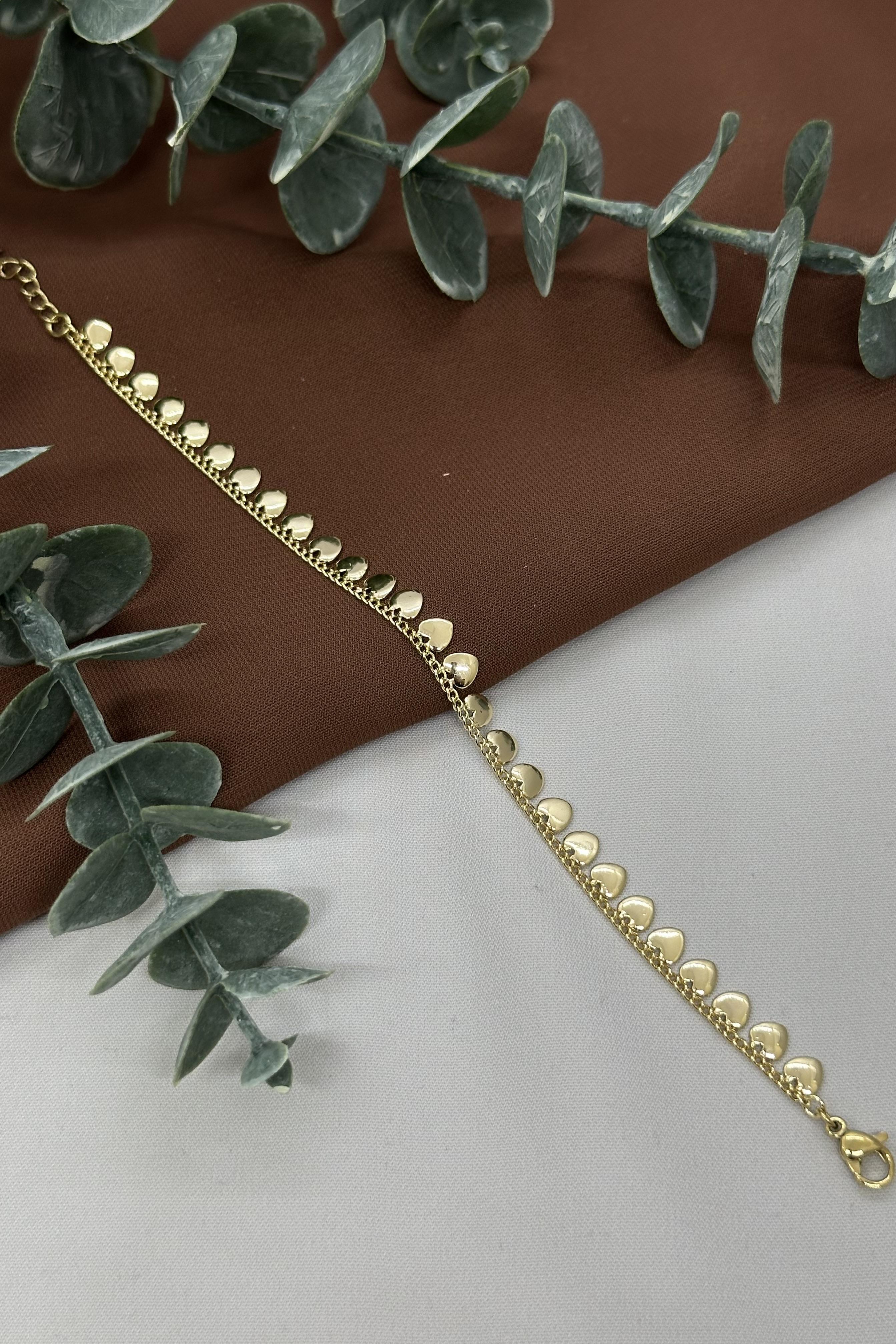 Kalp Sallantılı Gold Vıp Bileklik