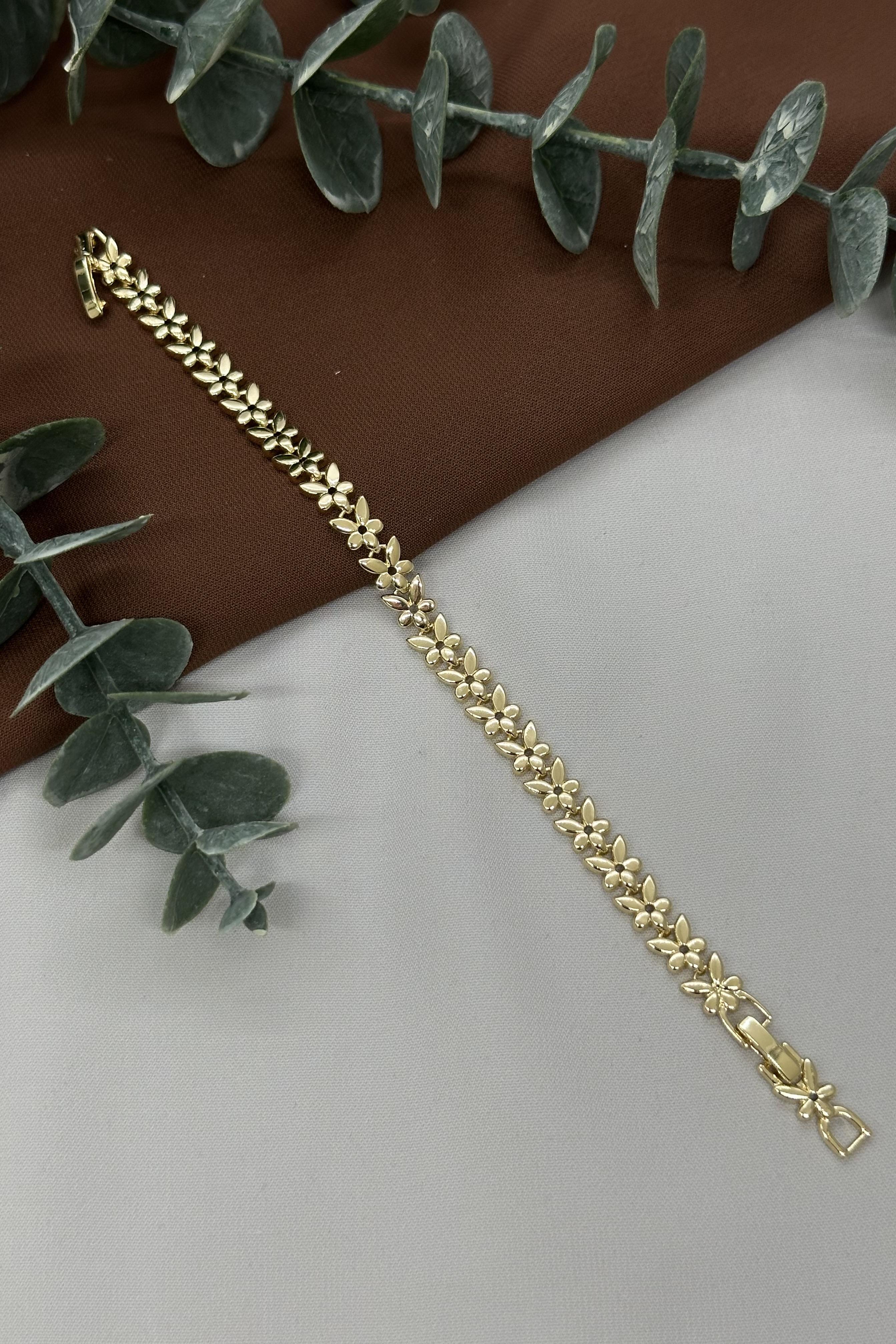 Çiçek Model Gold Vıp Bileklik