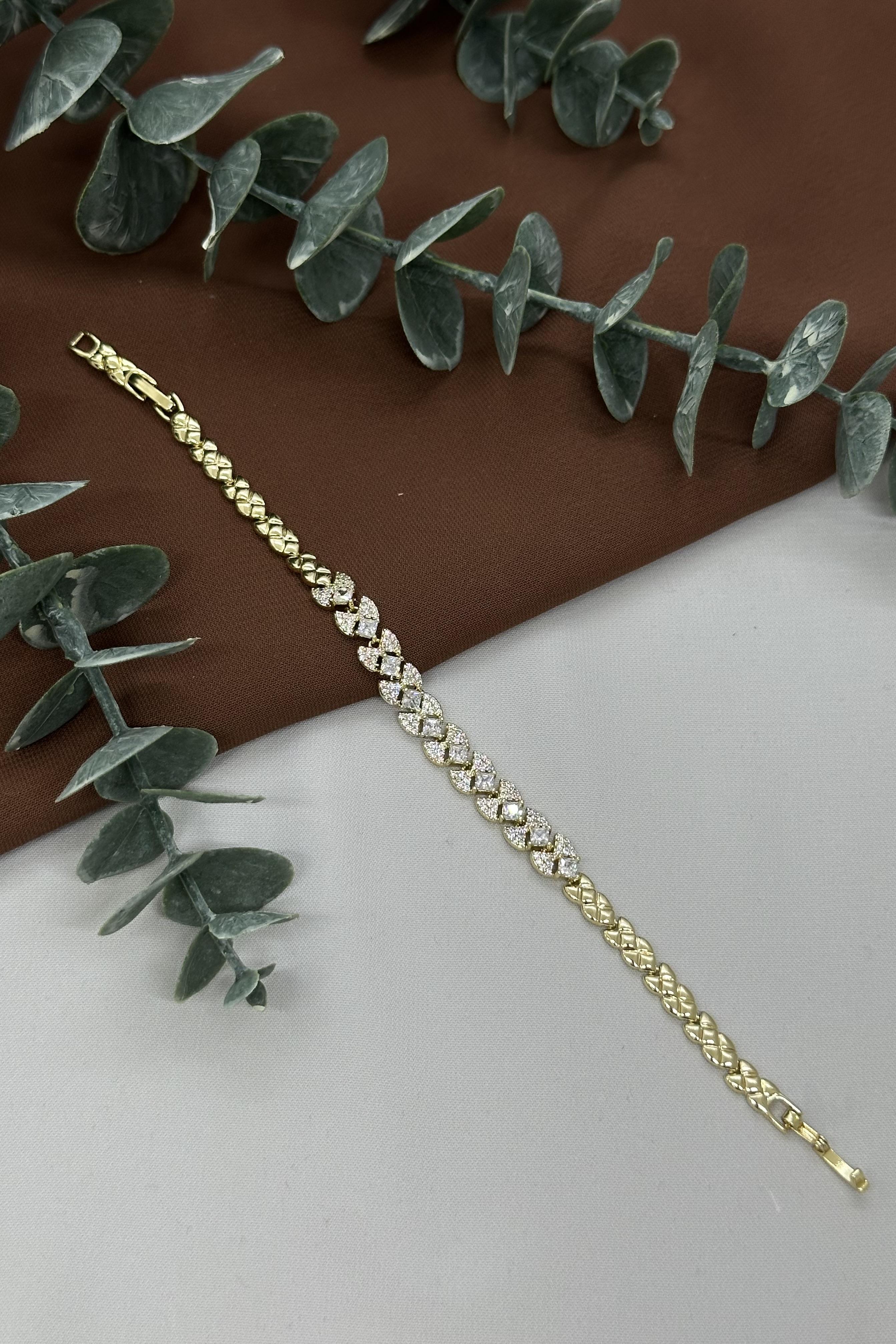 Taşlı Başak Model Gold Vıp Bileklik