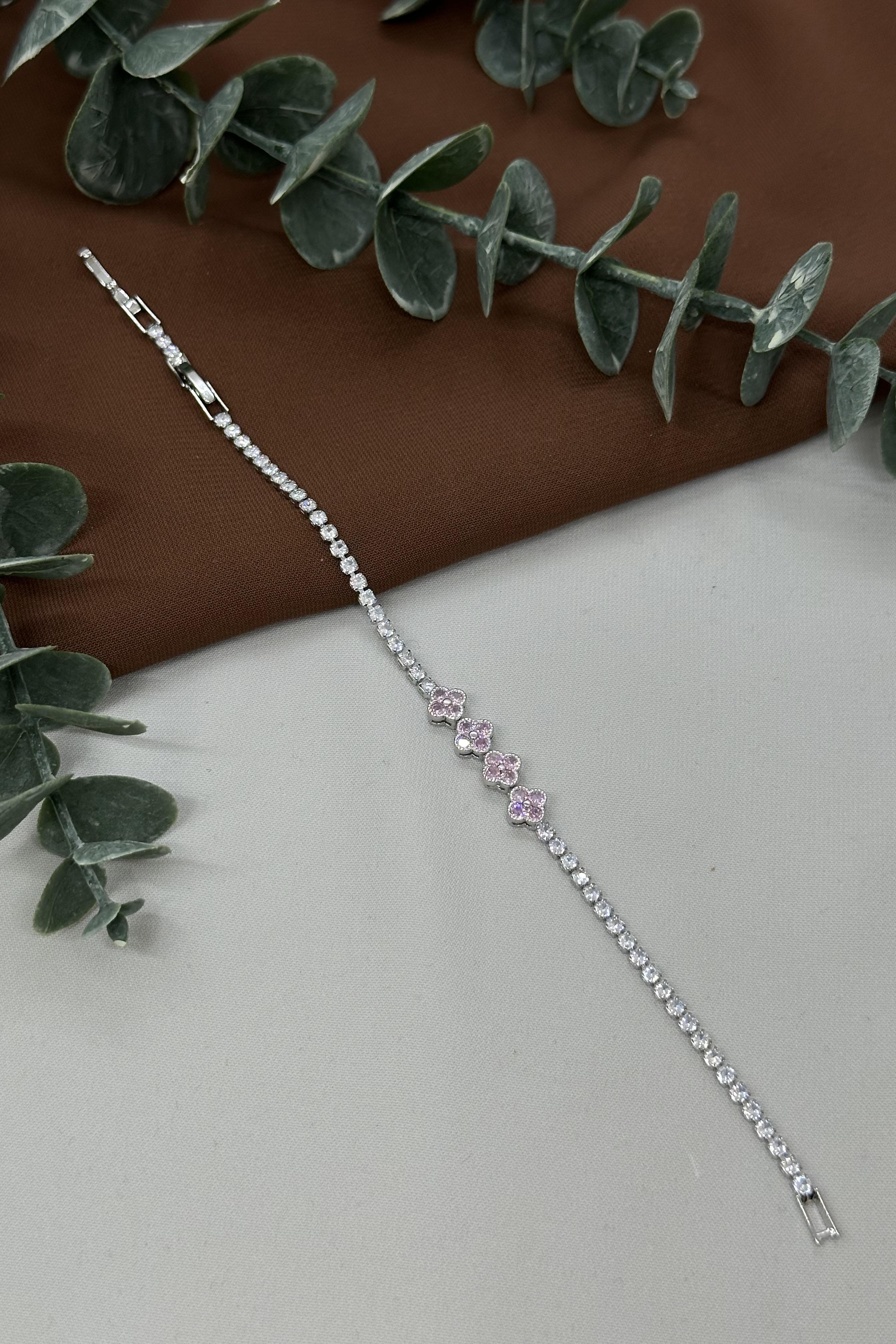 Pembe Yonca Sılver Vıp Bileklik