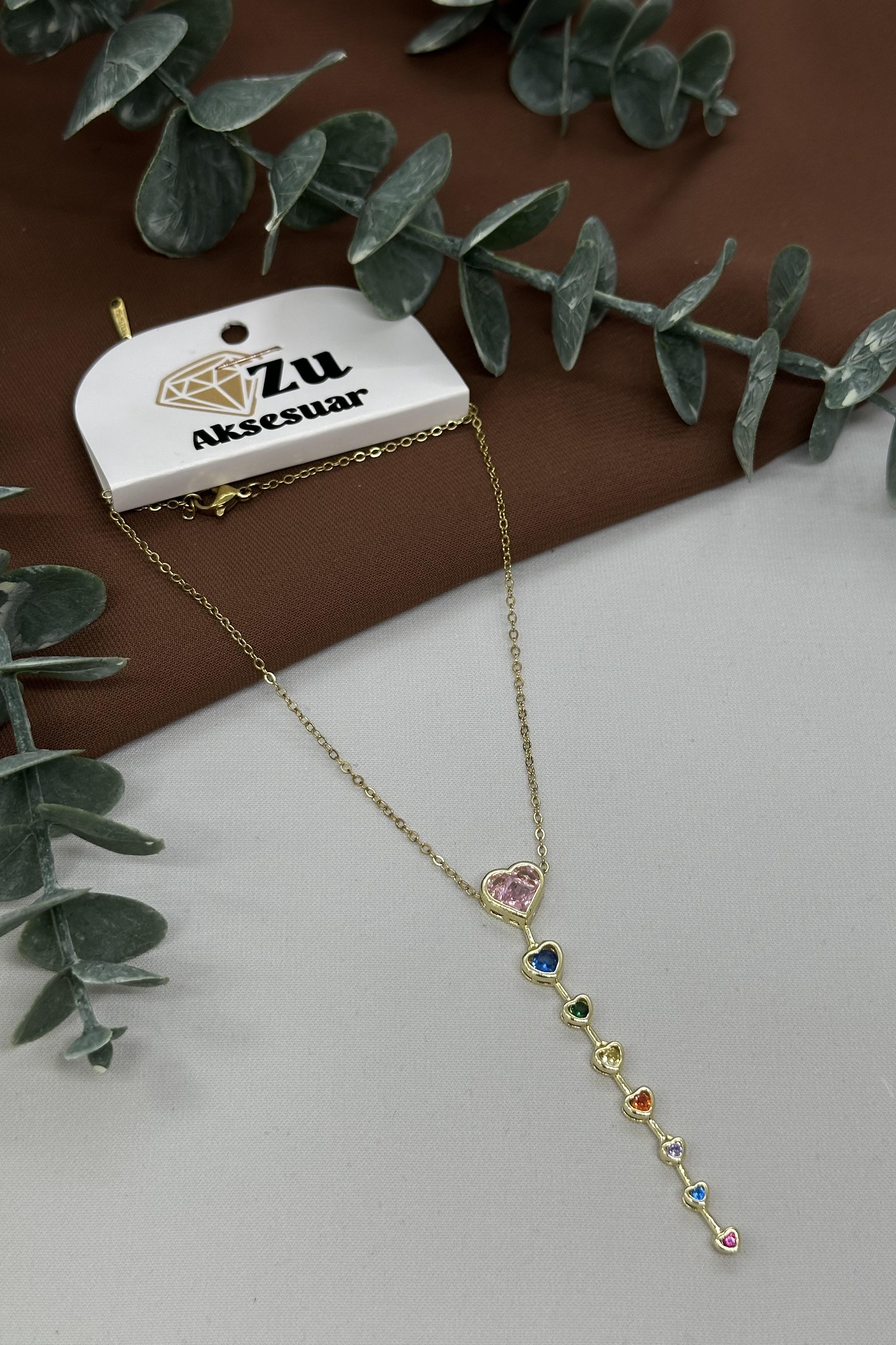 Kalpli Renkli Taşlı Gold Çelik Kolye