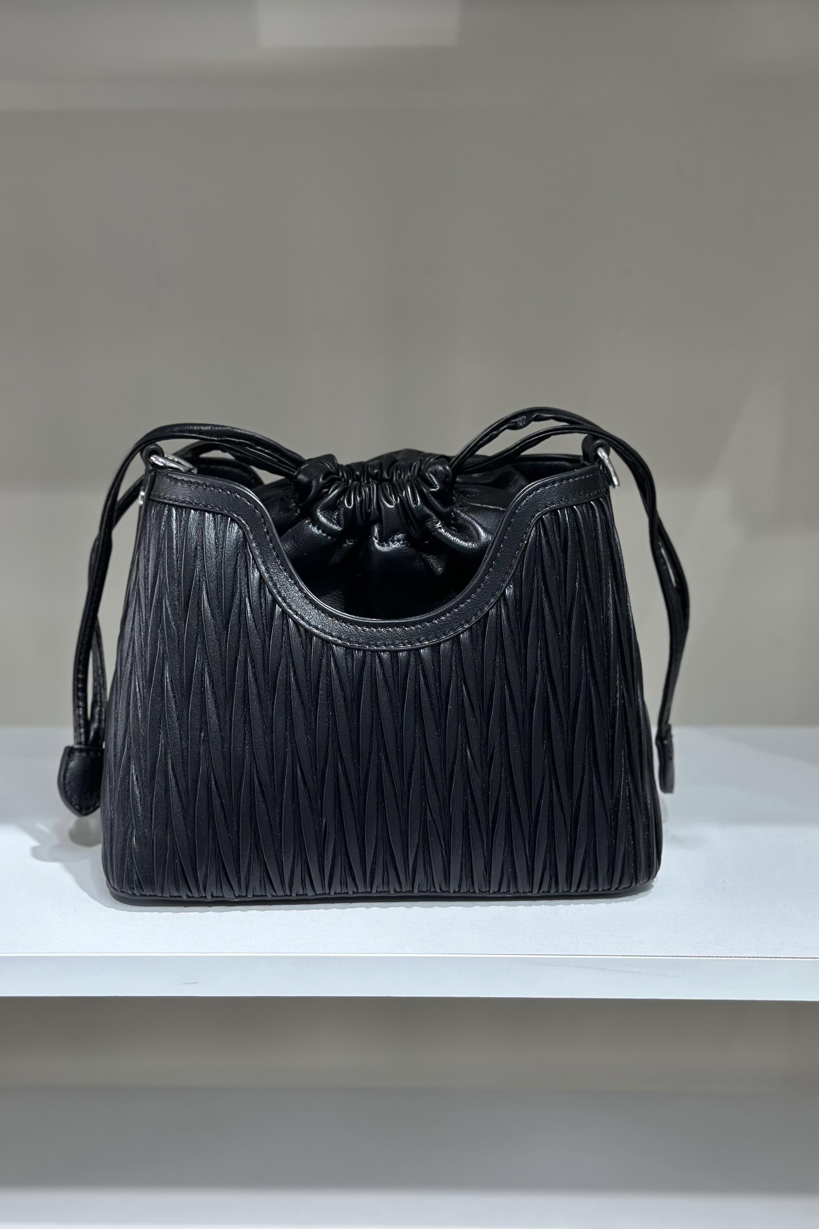 Piliseli Siyah A++ Kalite El Ve Omuz Çantası