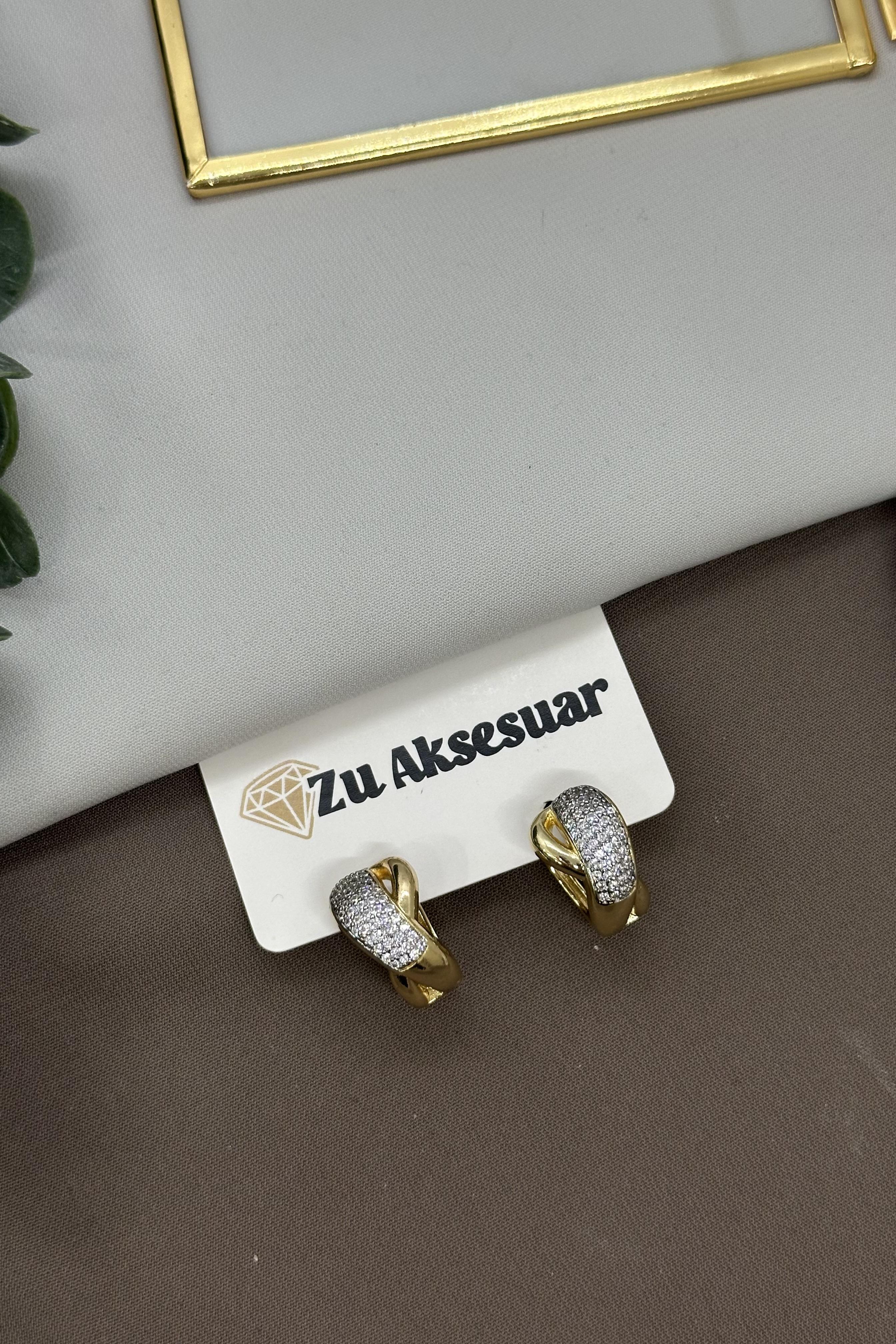 Sarmal Model Özel Tasarım Vıp Gold Küpe