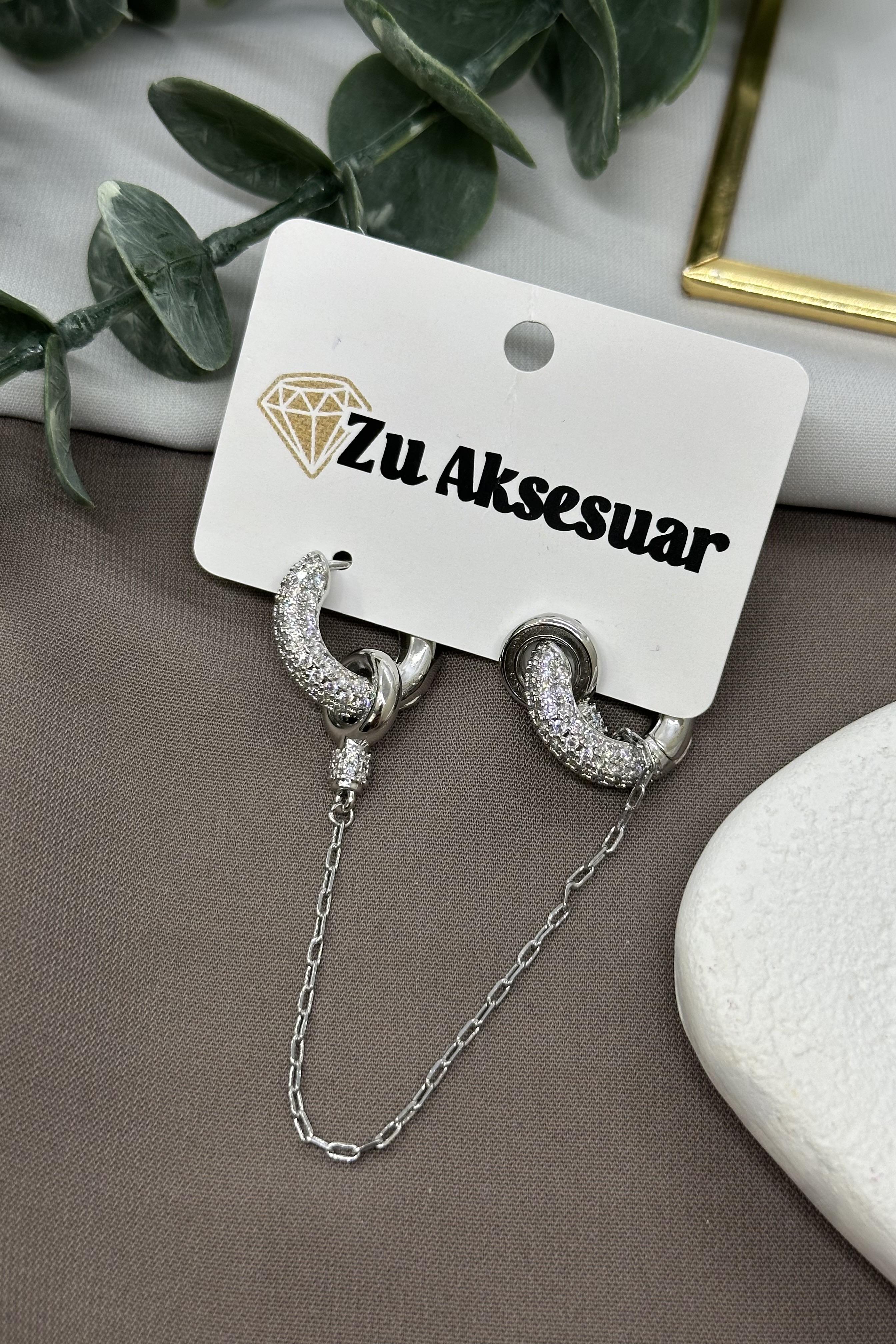 Halka Sallantılı Özel Tasarım Vıp Küpe