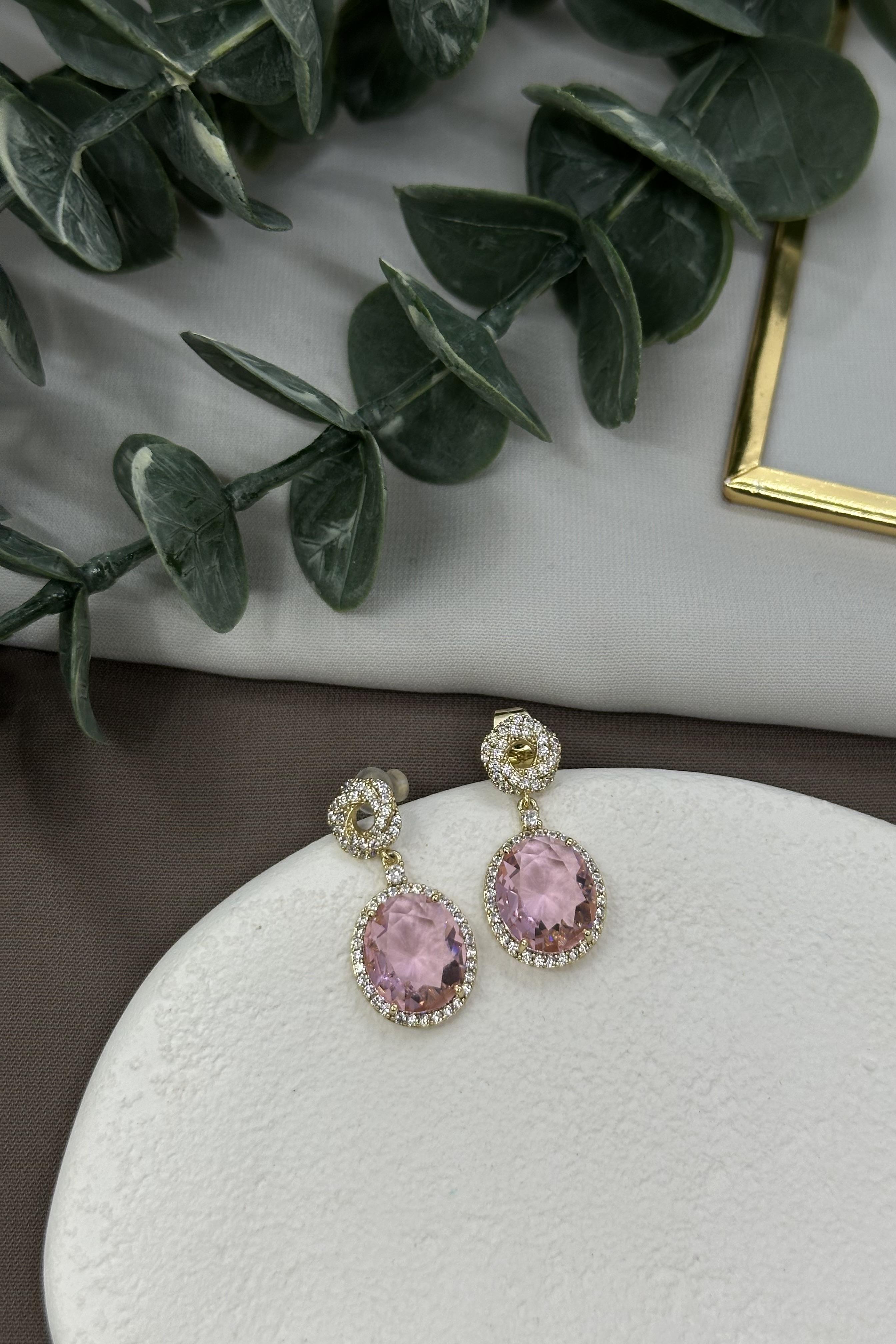 Pembe Taşlı Gold Vıp Küpe