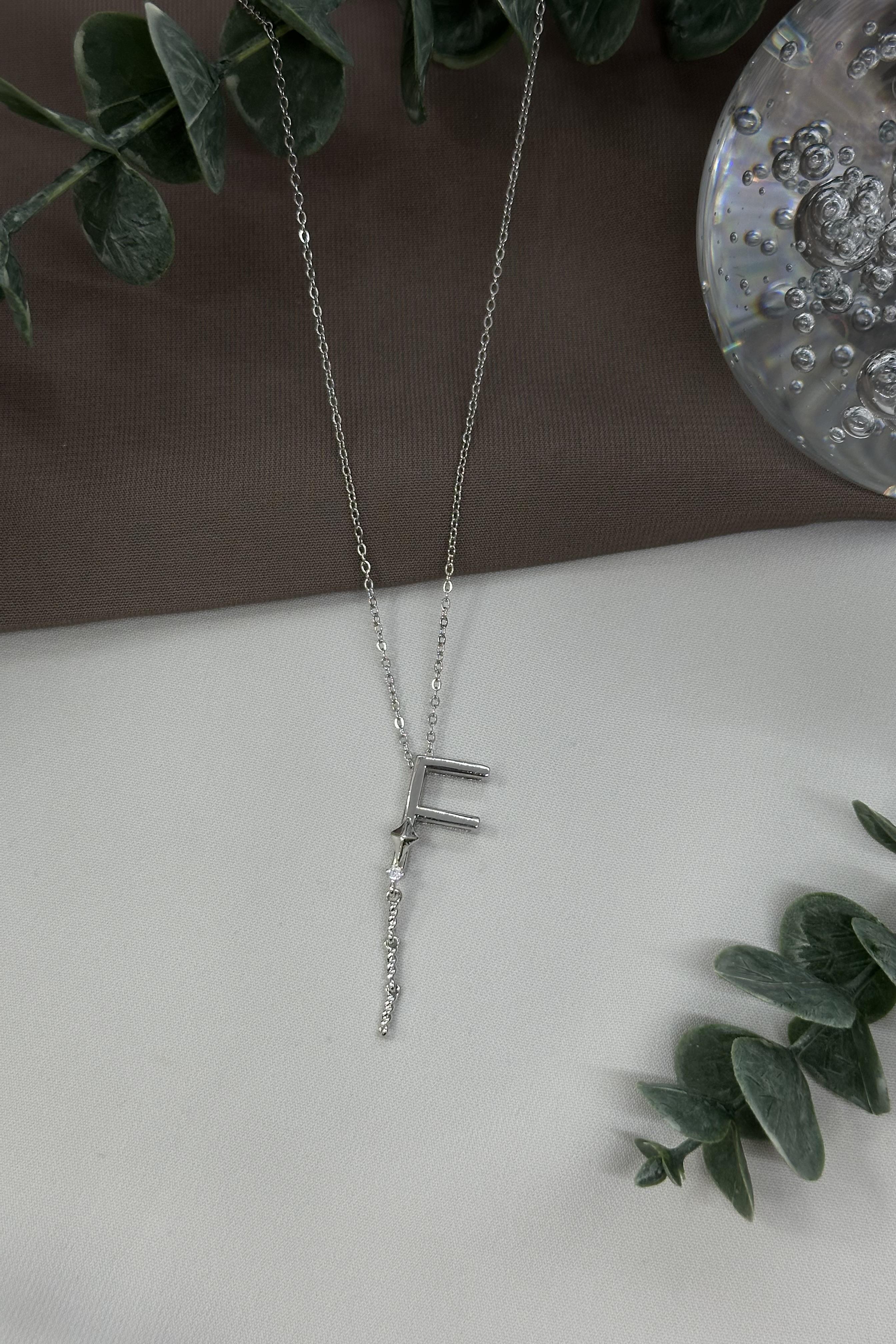 F Harfi Sılver Çelik Kolye