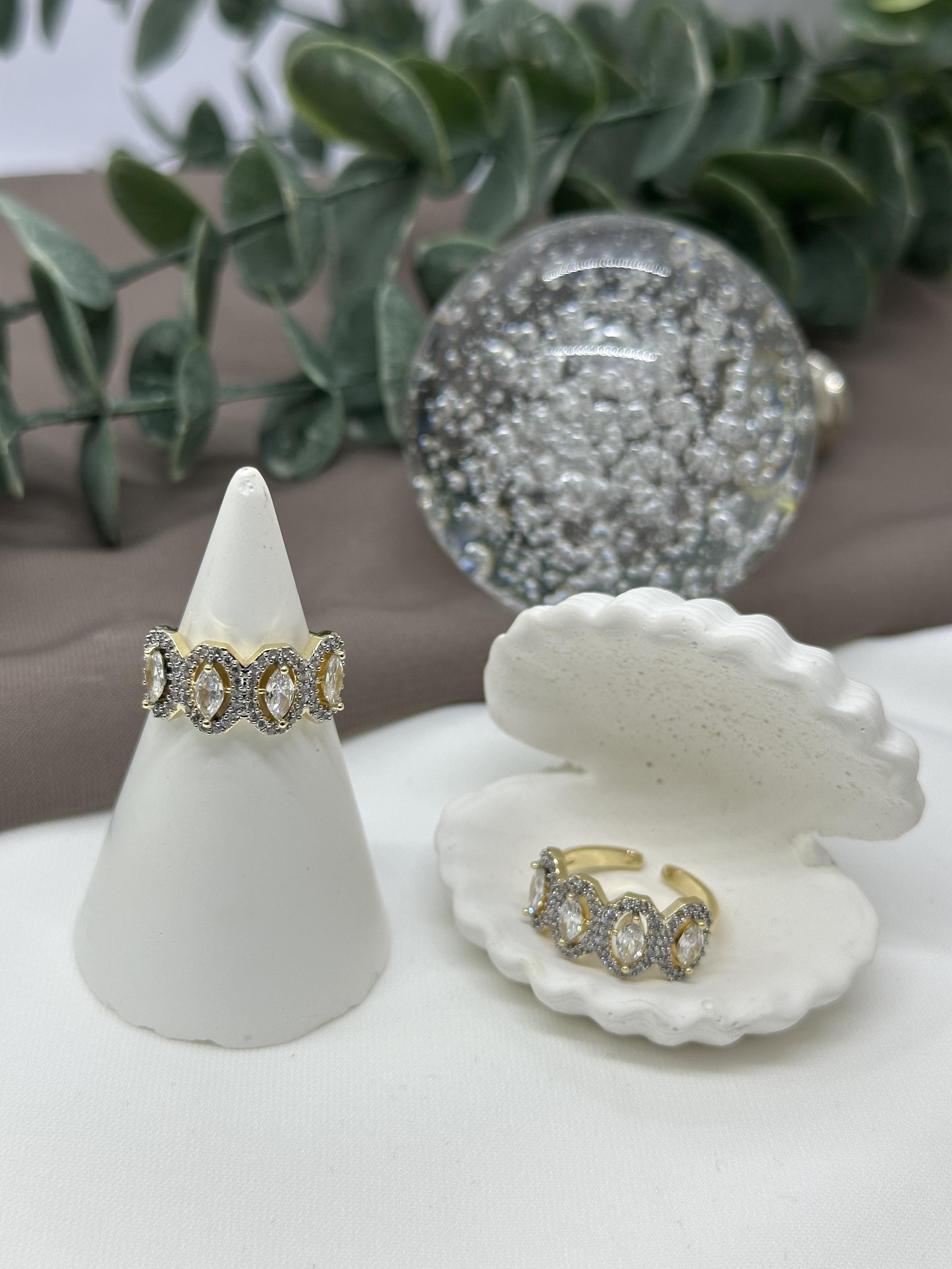 Baget Taşlı Gold Vıp Yüzük