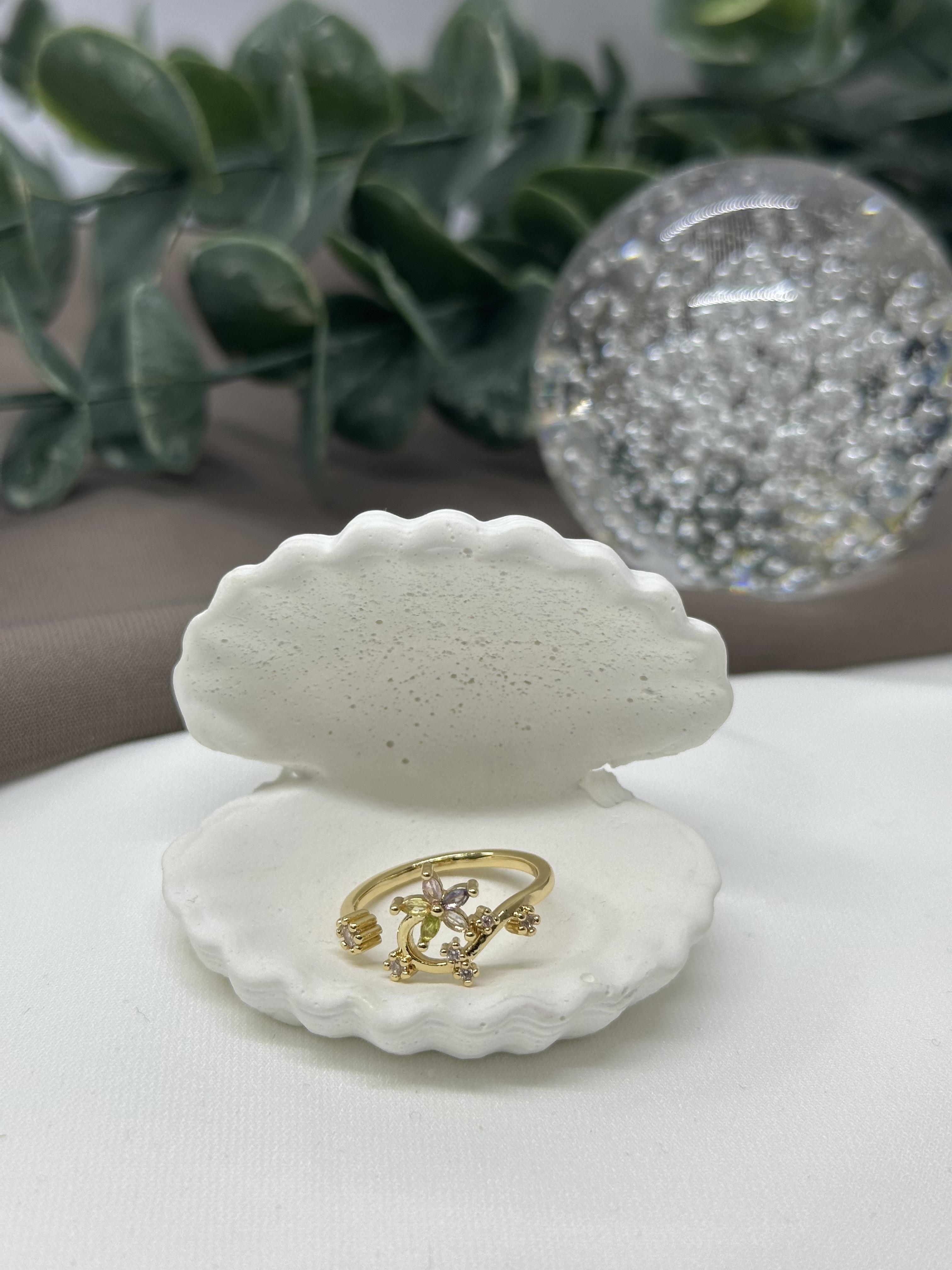 Çiçekli Gold Vıp Yüzük