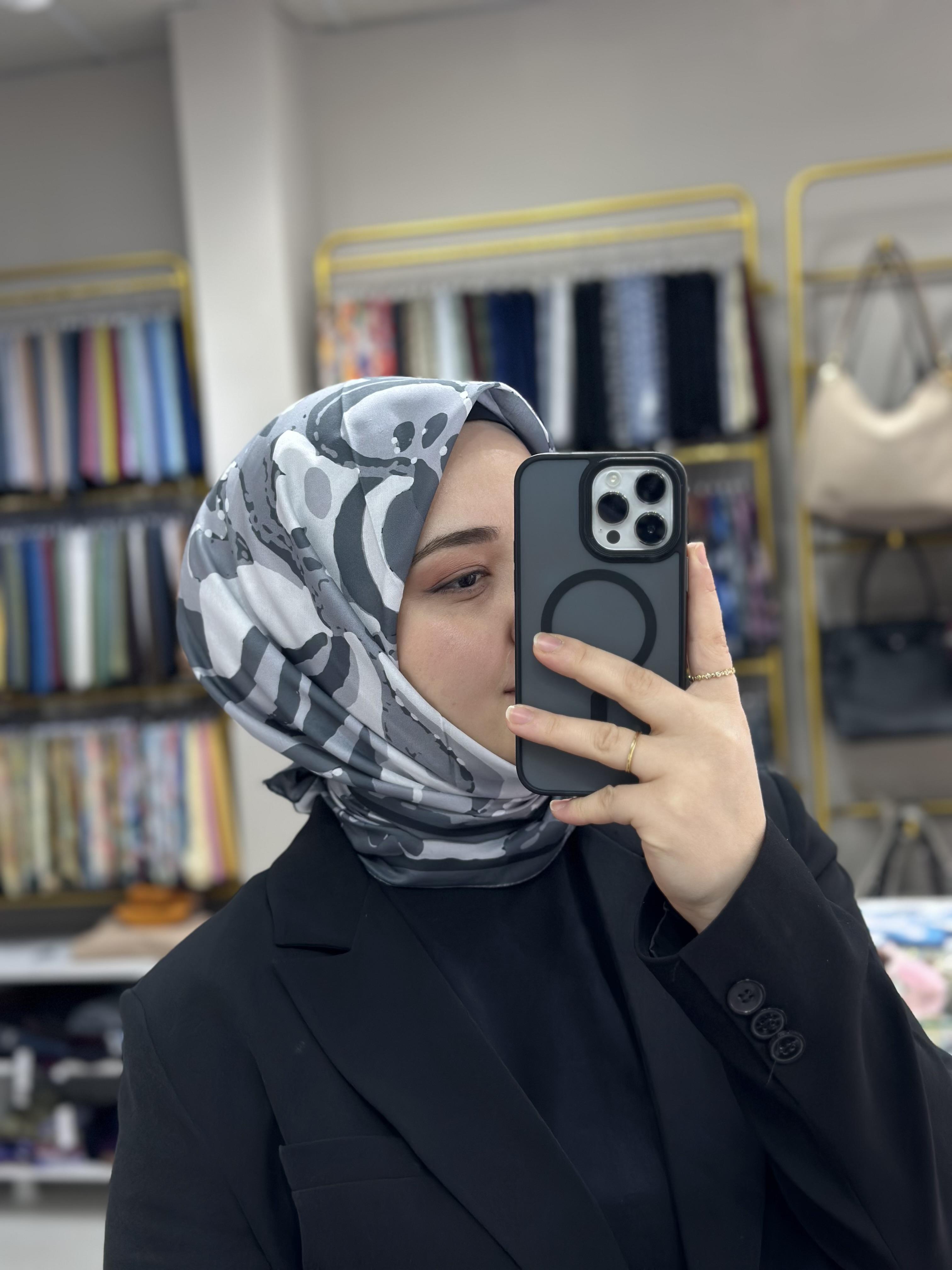 Gri Boya Desen Soft Eşarp