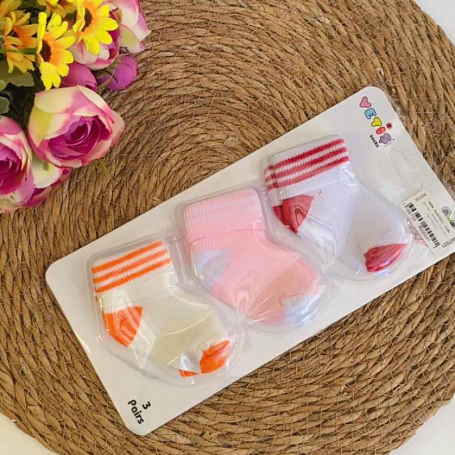 3’lü Renkli Çizgili Bebek Çorap Seti – Unisex – 0-6 Ay