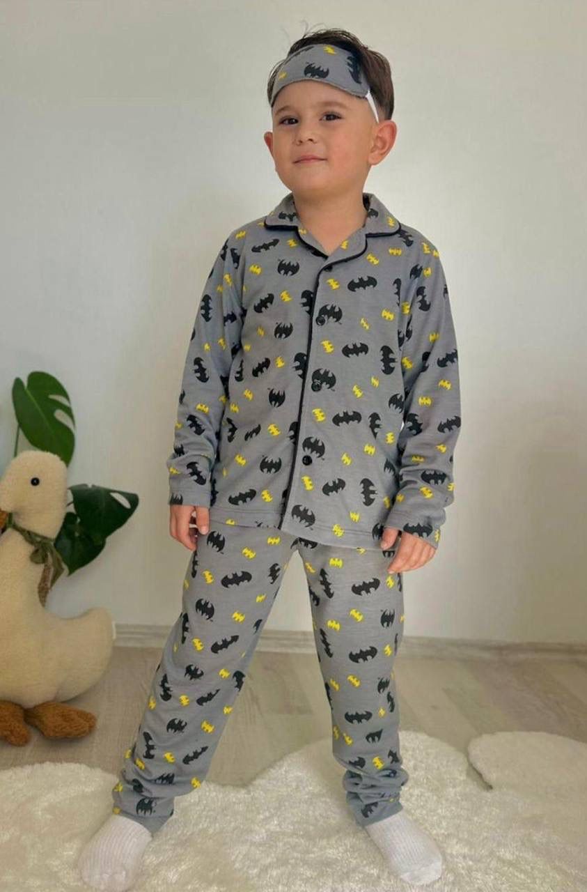 Batman Desenli 3’lü Çocuk Pijama Takımı – Üst + Alt + Uyku Bandı – Gri