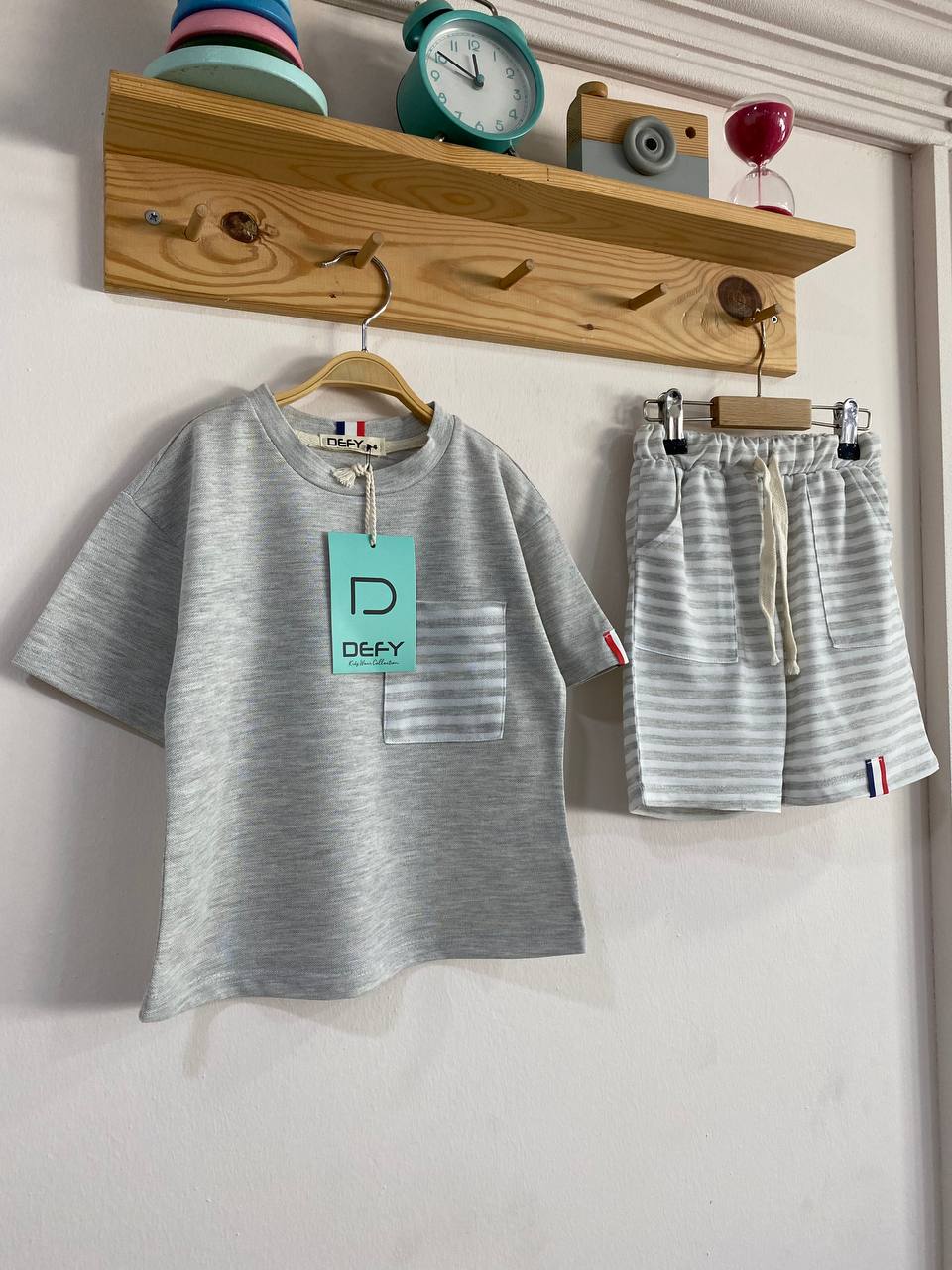 Erkek çocuk gri lacoste kumaş şortlu takım