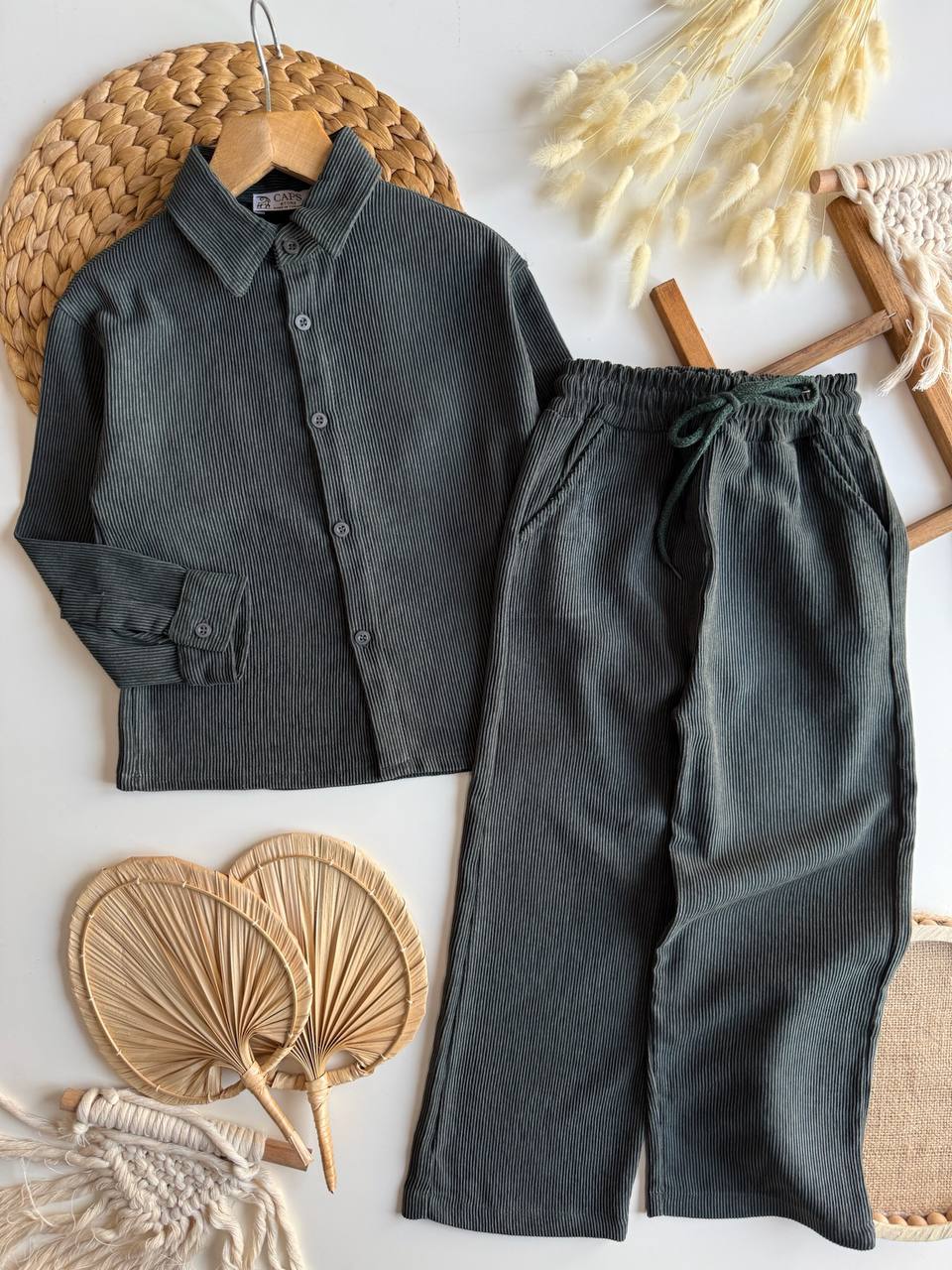 Kadife haki gömlek pantolon takım