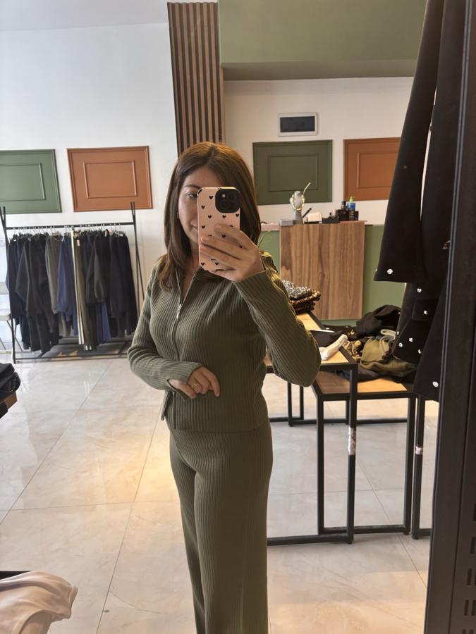 Yeşil çift fermuarlı triko takım