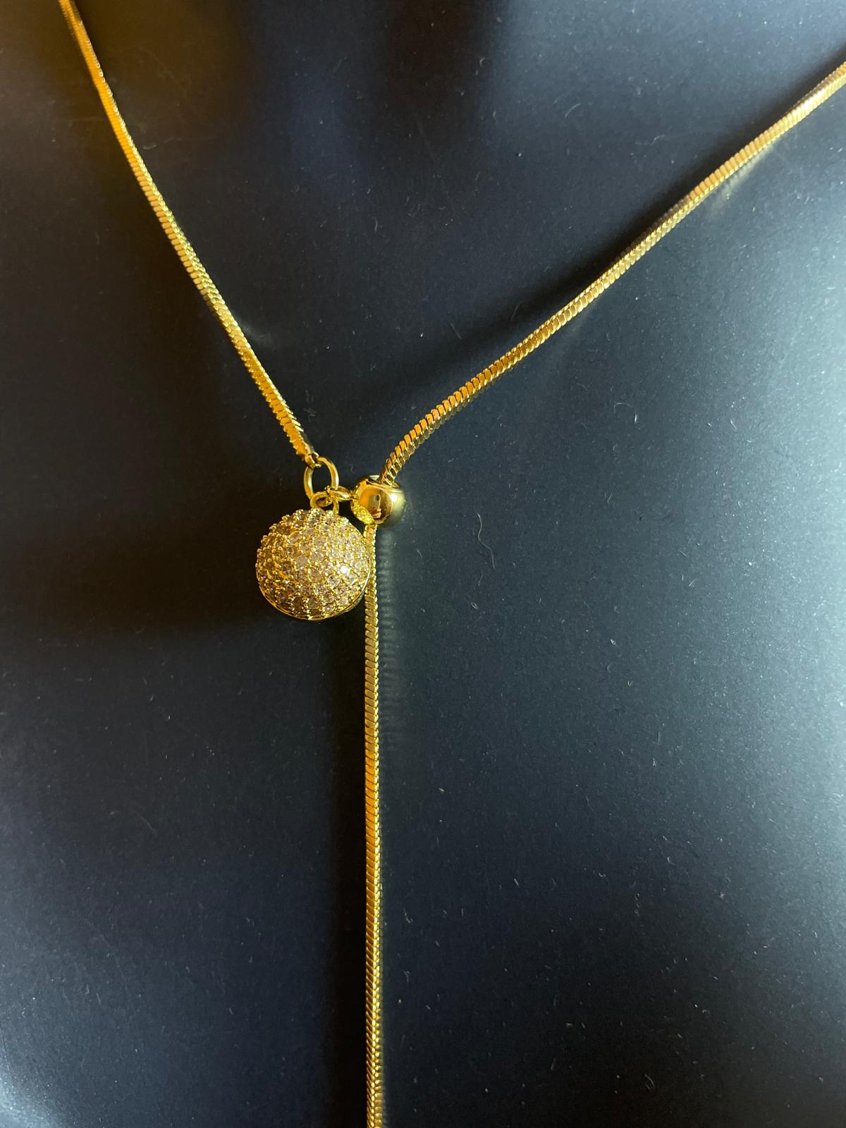 Asansörlü Gold Rengi Taşlı Top Kolye
