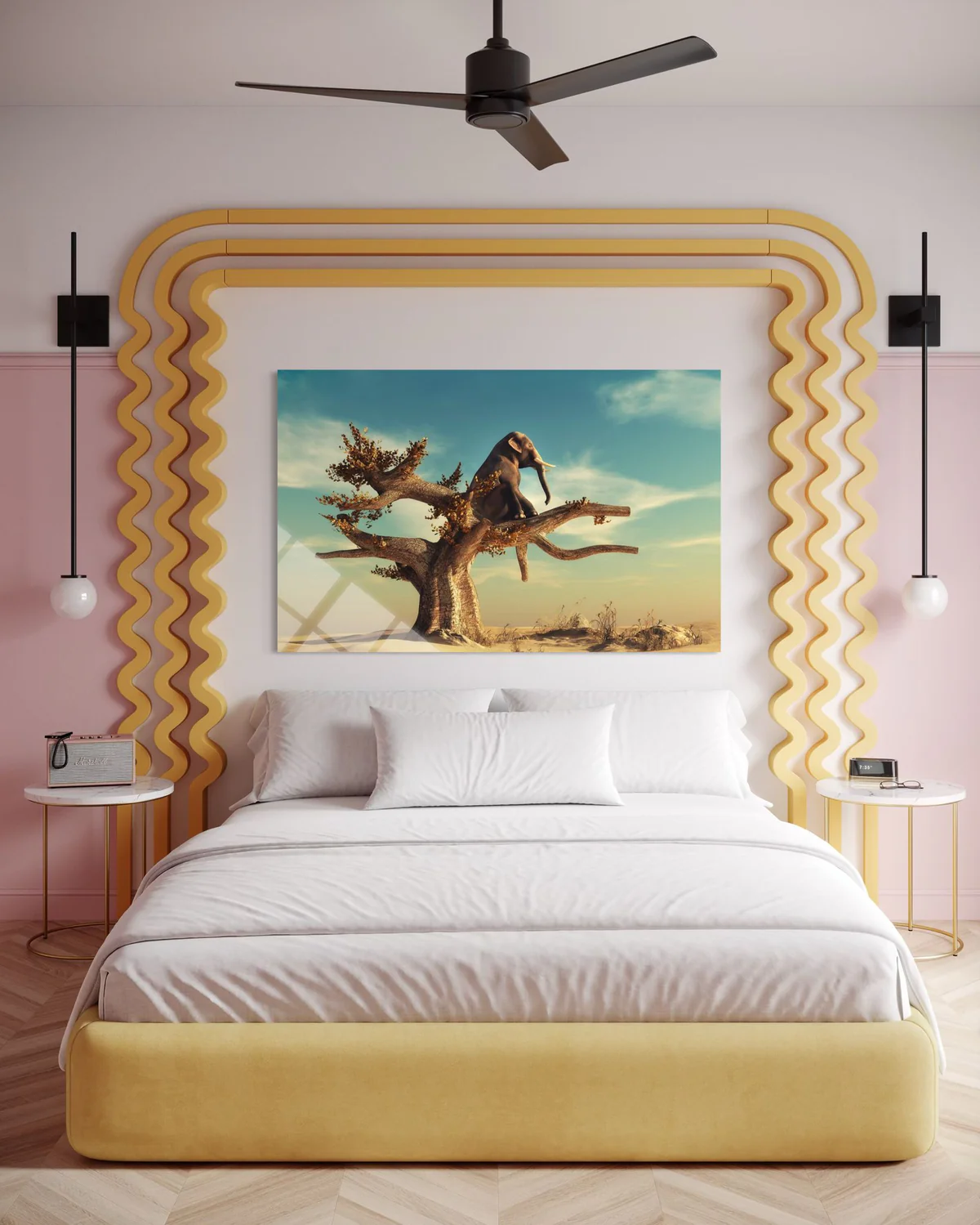 Ağaç Üstünde Oturan Fil Cam Tablo