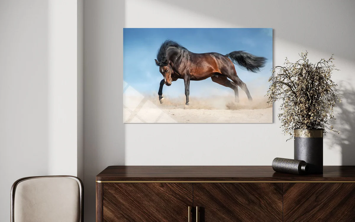 Kahverengi Atlı Cam Tablo