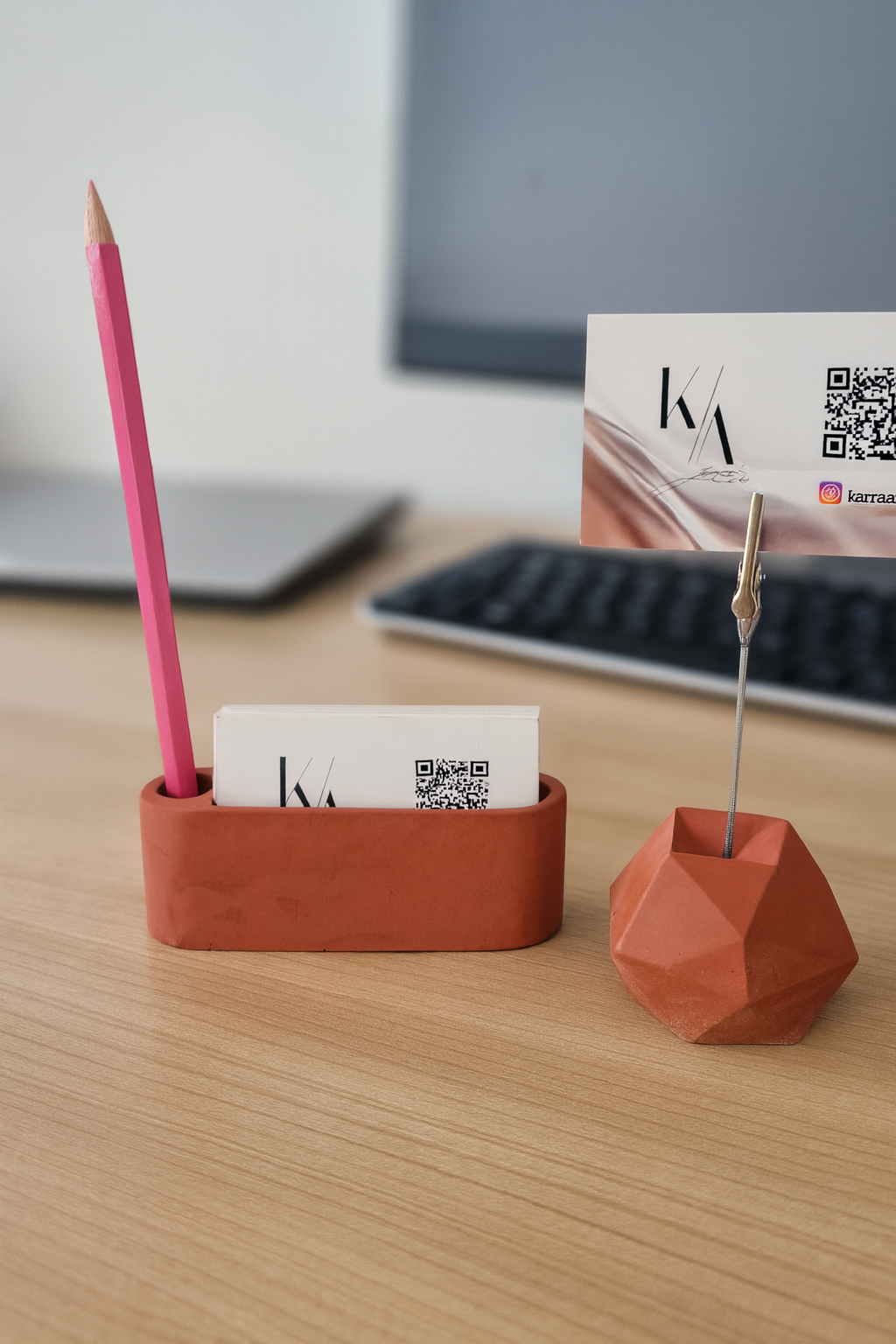 Kiremit Minimalist Beton Kalemlik ve Kartvizitlik Seti