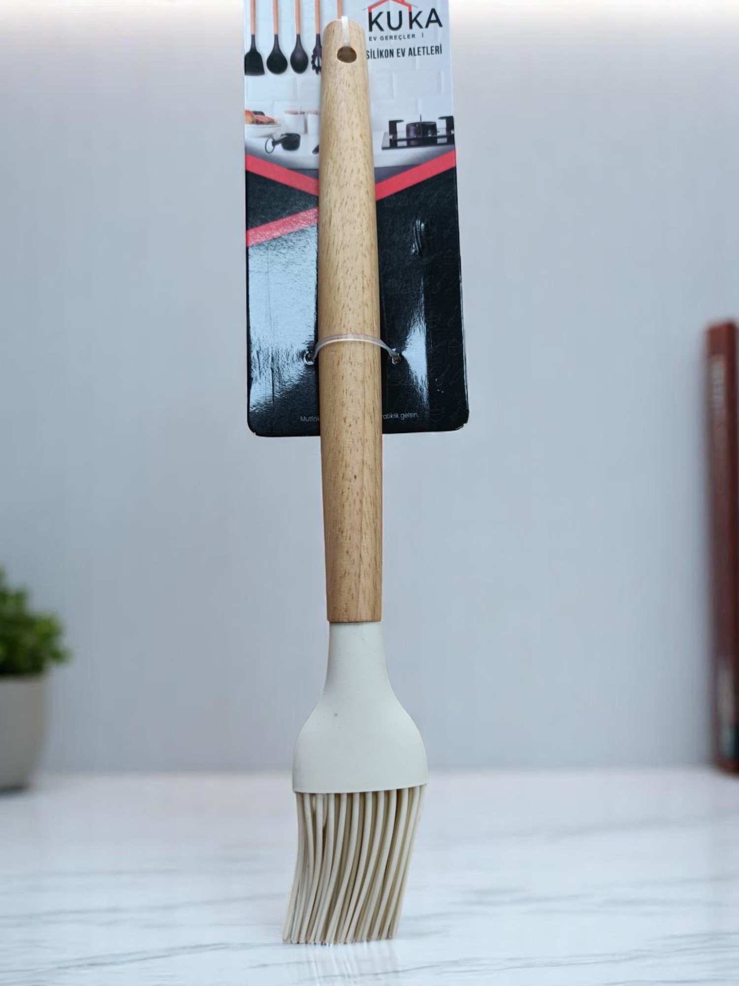 Kuka Bambu Saplı Yumurta Fırçası Bej Renk 27 cm