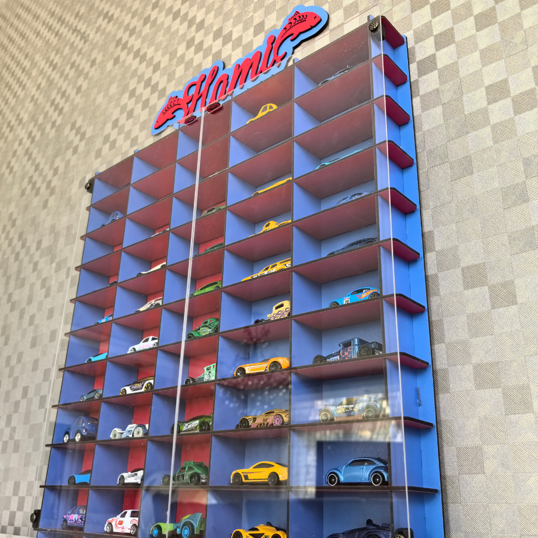 Pleksi Kapaklı 1/64 Ölçek 50Araçlık Hotwheels Matchbox metal araç Uyumlu Model Oyuncak Araba Rafı