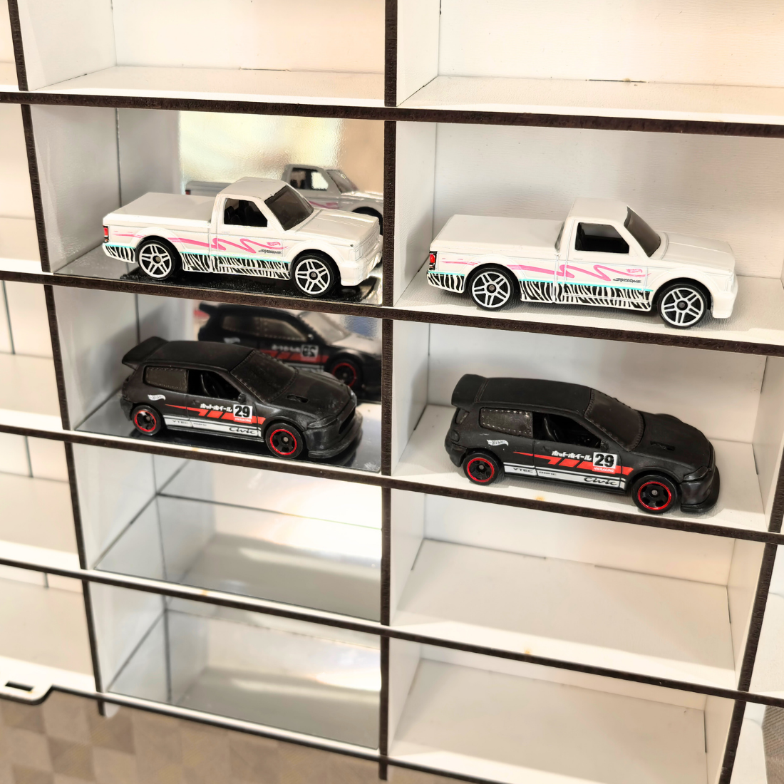 Dekoratif Pleksi Kendinden Yapışkanlı  Gümüş Akrilik Ayna