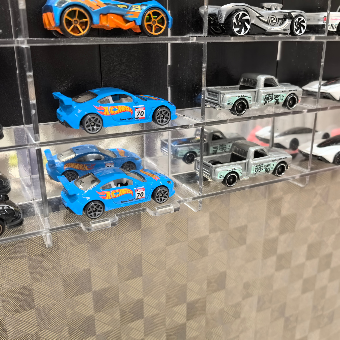 Dekoratif Pleksi Kendinden Yapışkanlı  Gümüş Akrilik Ayna