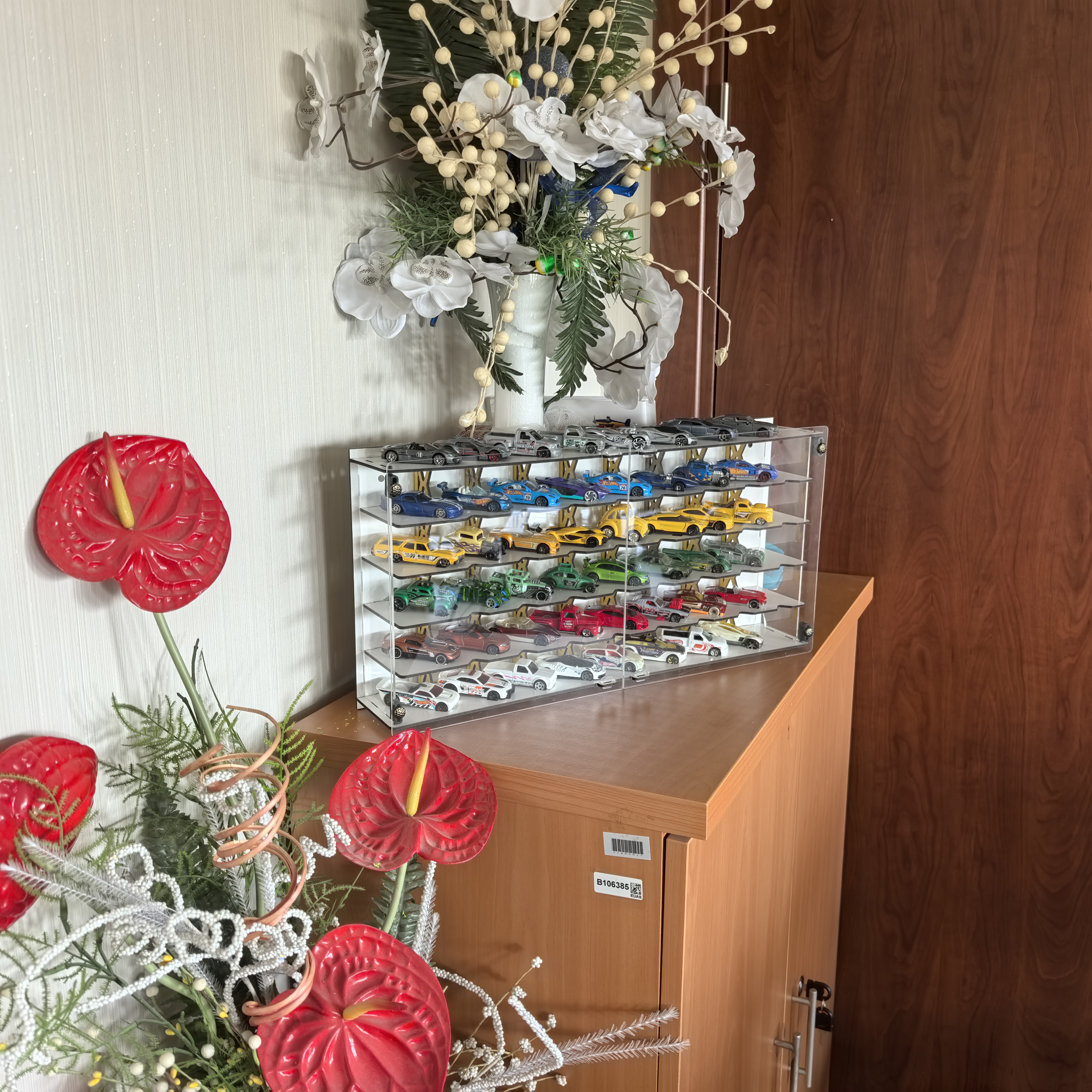 Pleksi Kapak 48 Araçlık 1/64 Hotwheels, Matchbox Uyumlu Hobi Oyuncak Araba Rafı Koleksiyon Model Araba Garajı