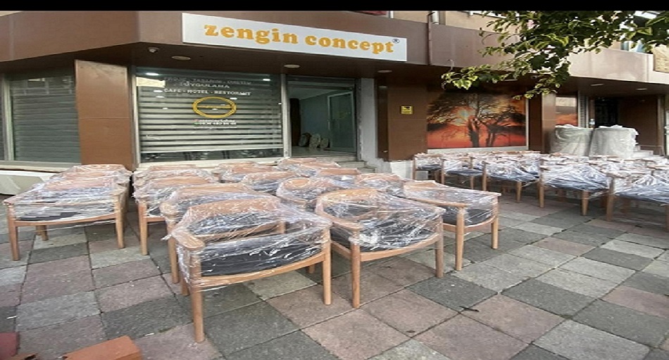 Ahşap cafe sandalyeleri