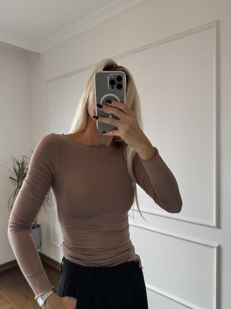 Vizon Kayık Yaka Transparan Yumuşak Dokulu Bluz