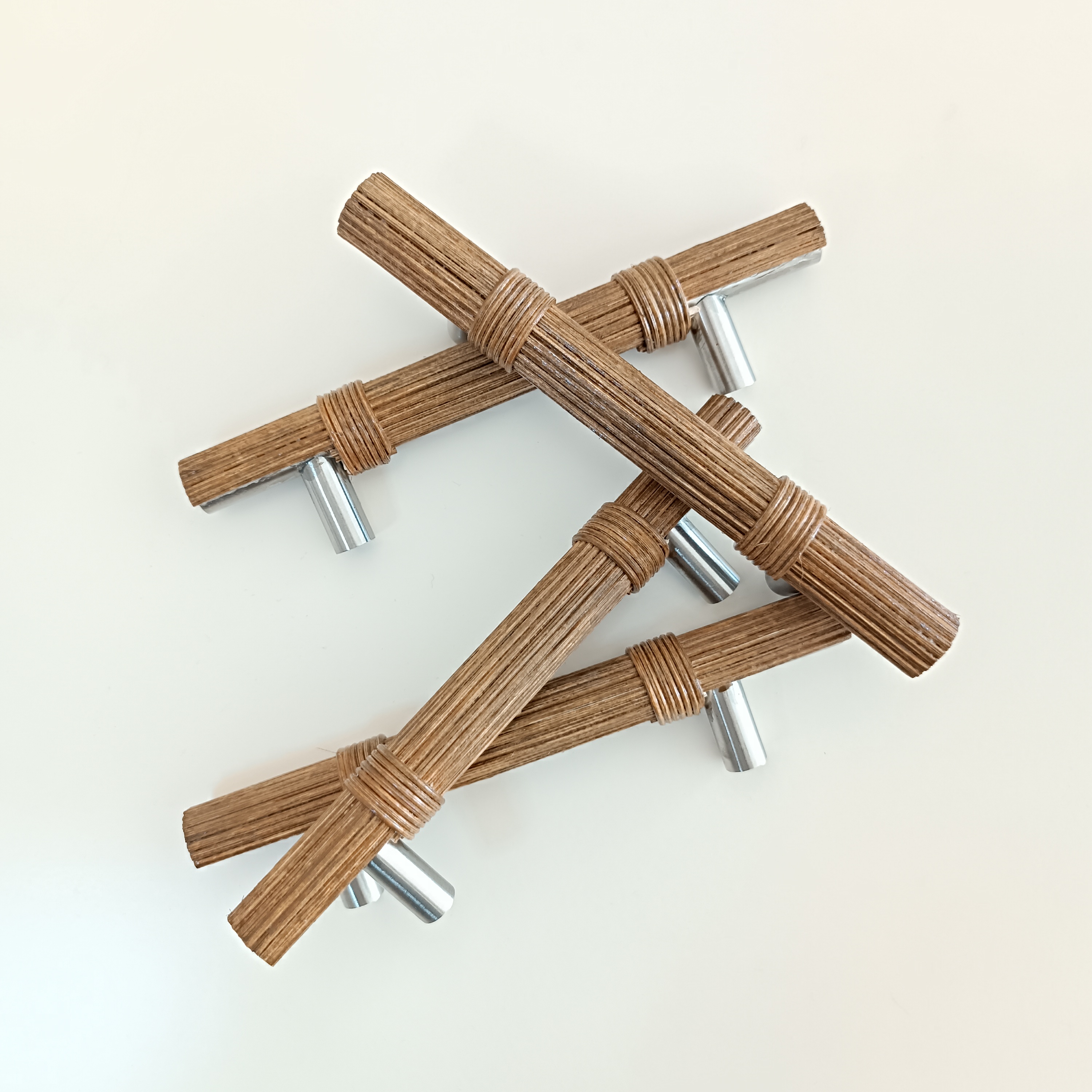 96 mm Koyu Meşe Rattan Kulp
