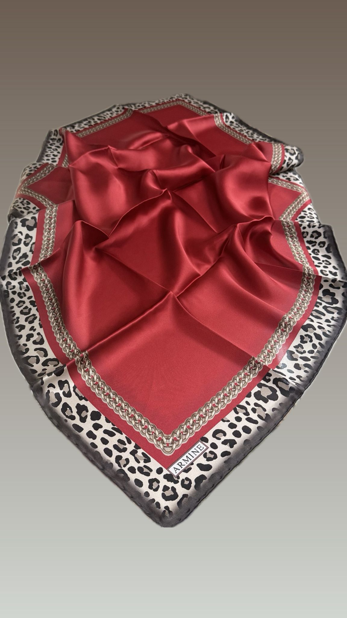 ARMİNE NOSTAJİ SURA İPEK EŞARP