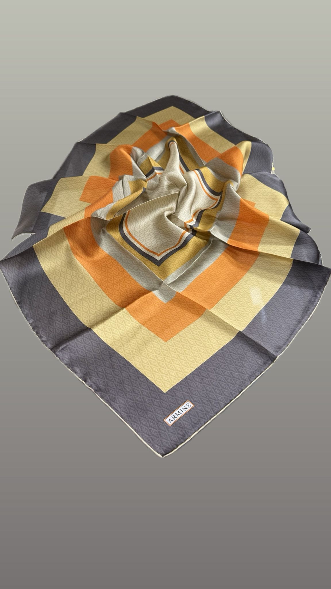 ARMİNE NOSTAJİ SURA İPEK EŞARP