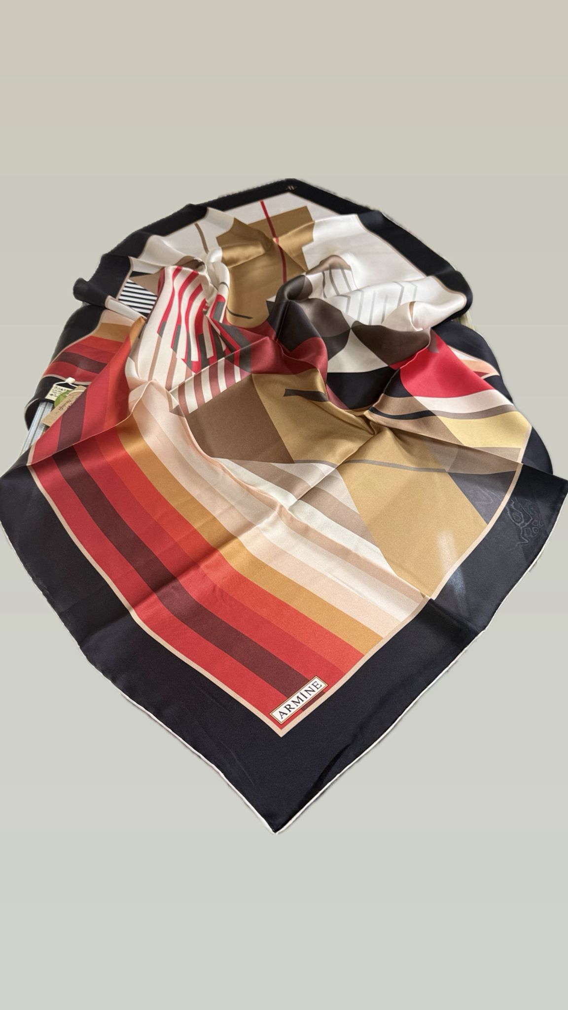 ARMİNE NOSTAJİ SURA İPEK EŞARP