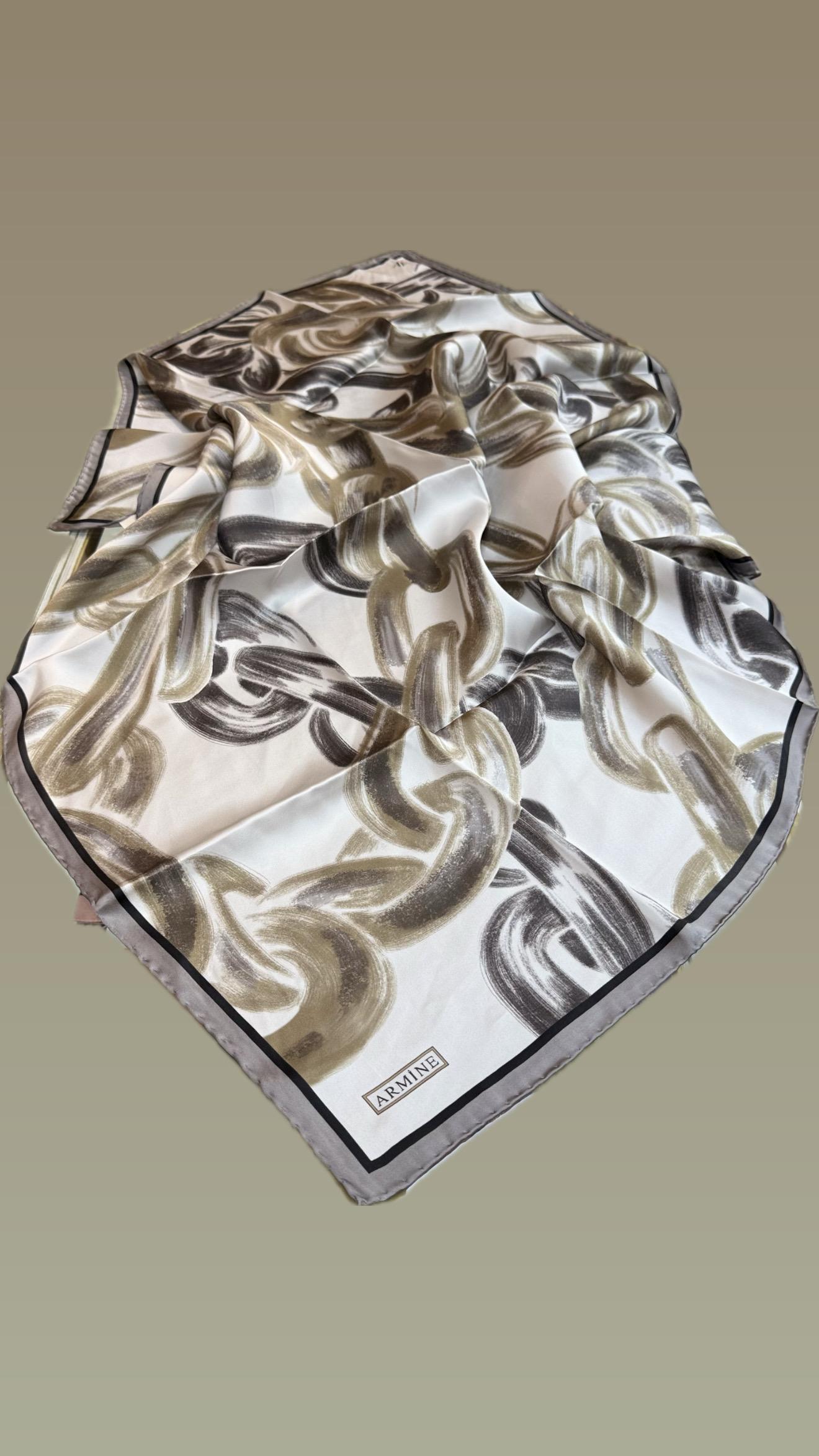 ARMİNE SURA İPEK EŞARP