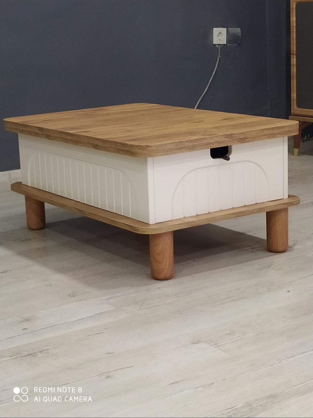 “Bohem Tasarım Akıllı Sehpa – Stil Sahibi ve Fonksiyonel”