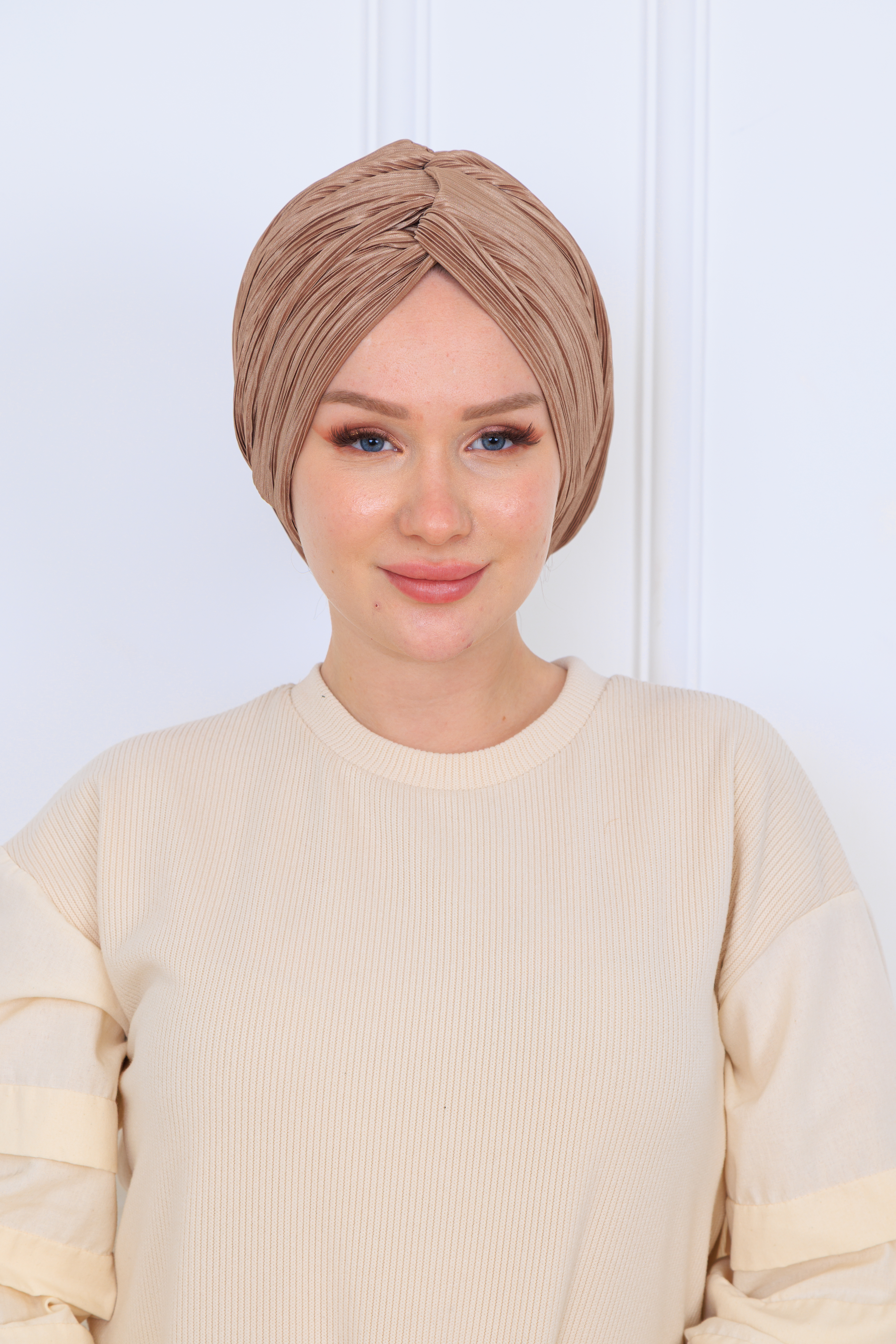 önü düğümlü dolgulu piliseli bone