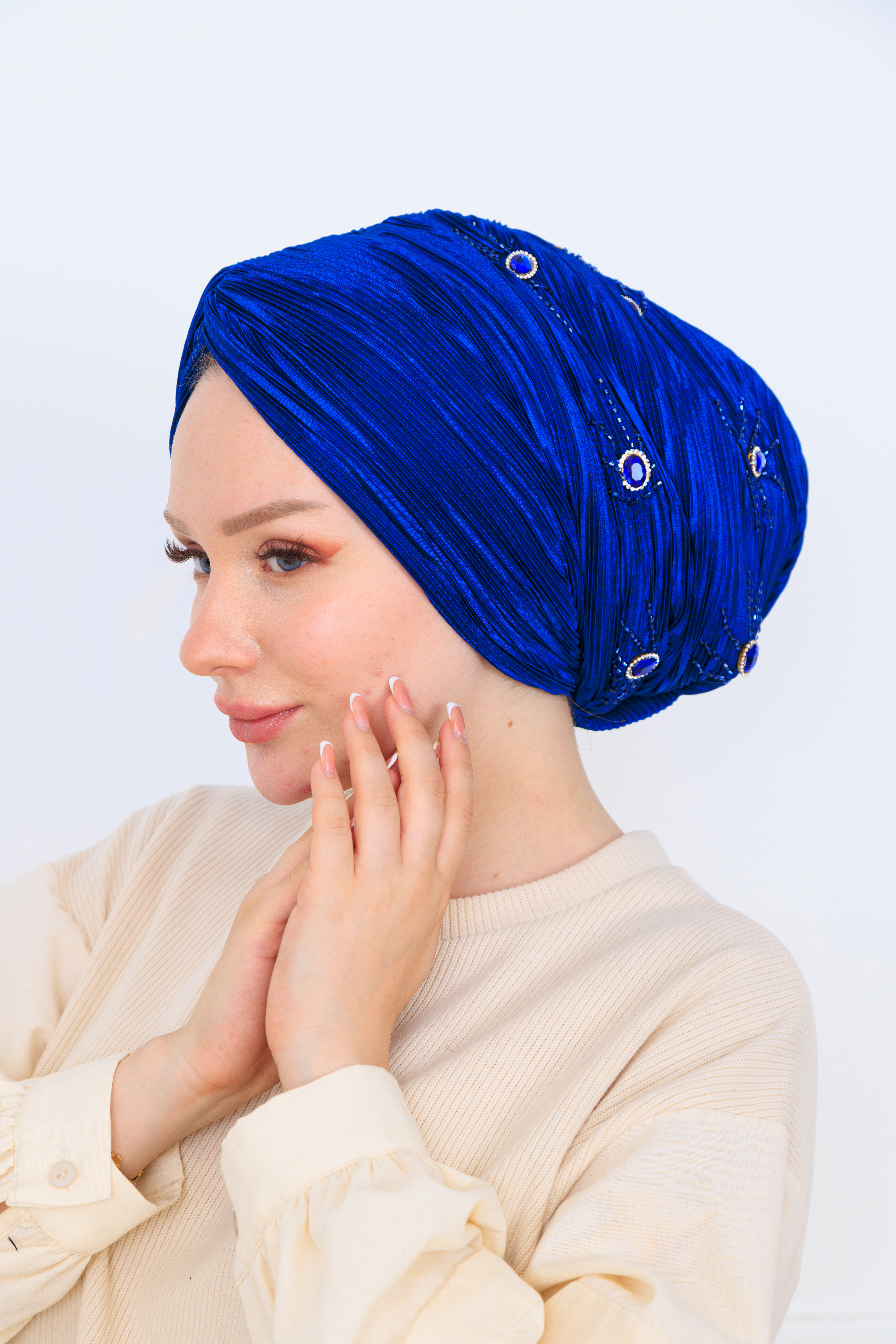 önü düğümlü dolgulu piliselli el işçili bone