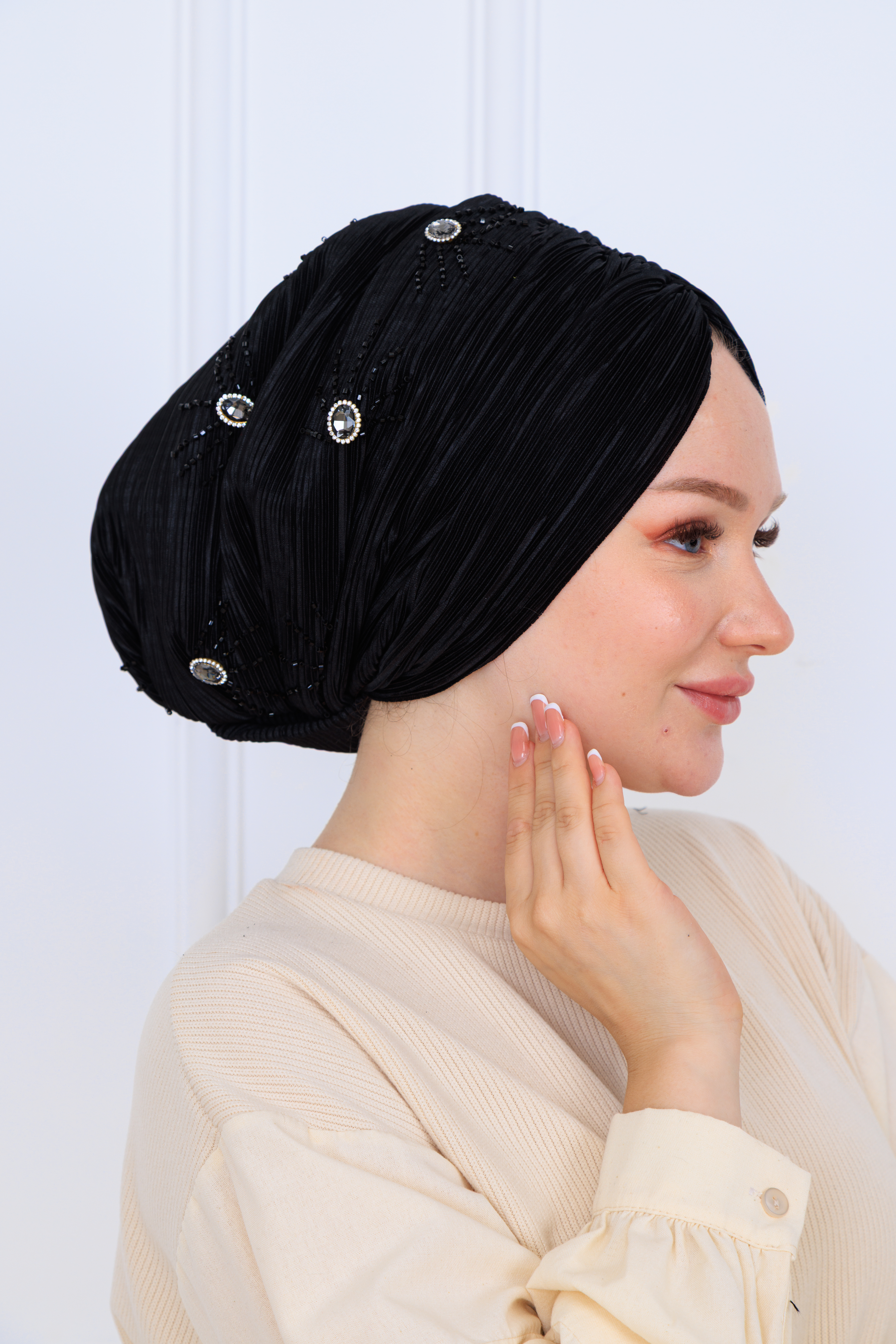 drapeli dolgulu piliseli  el işçiliği bone