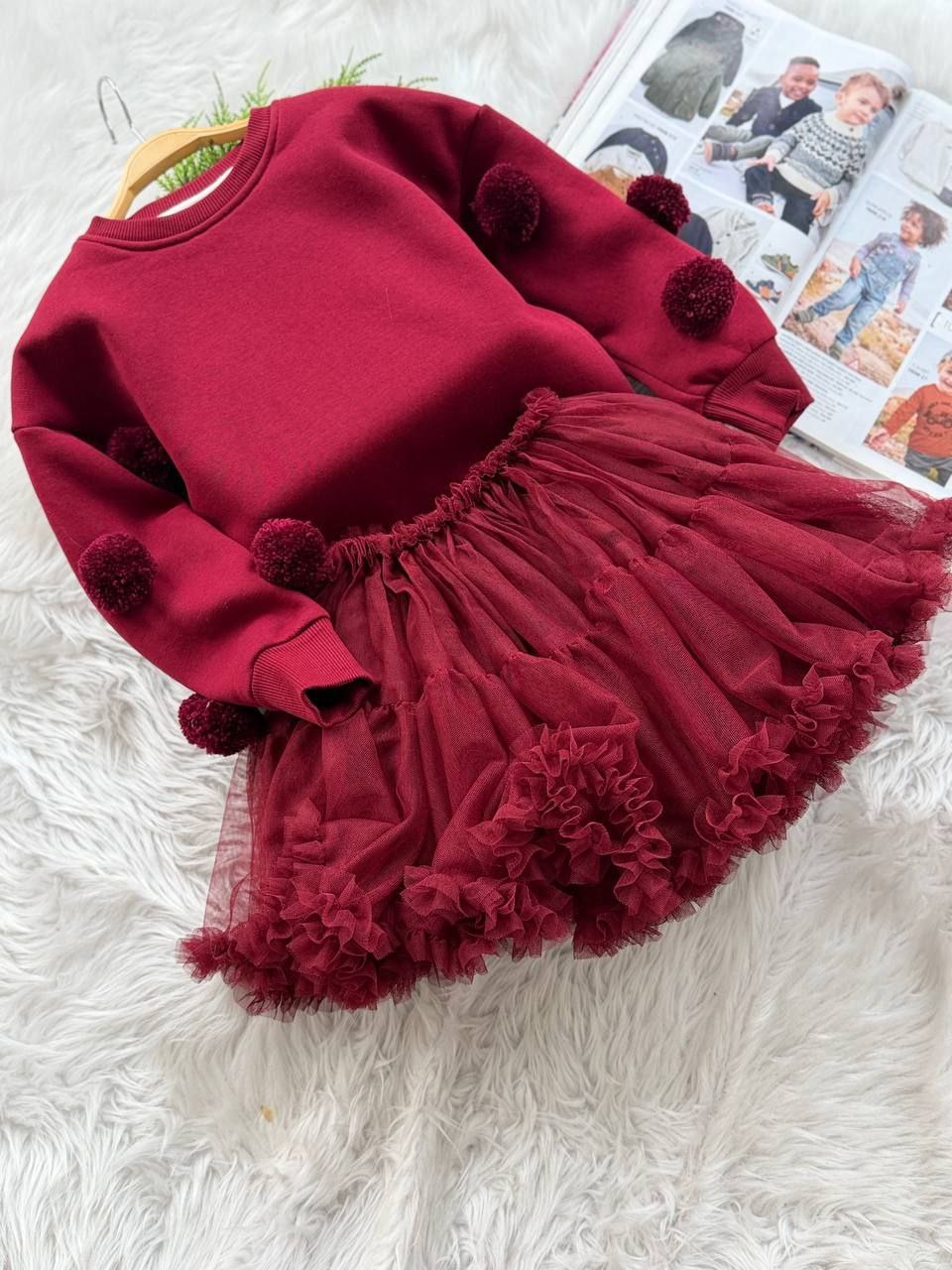 Tül Etek & Ponponlu Yün Sweat Takım