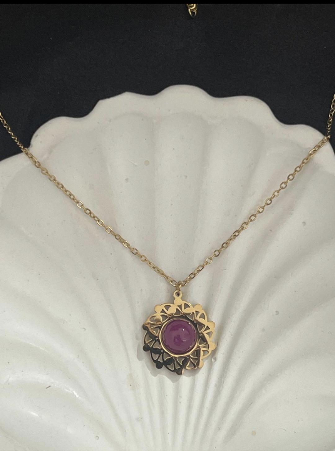 Mor taşlı çelik kolye