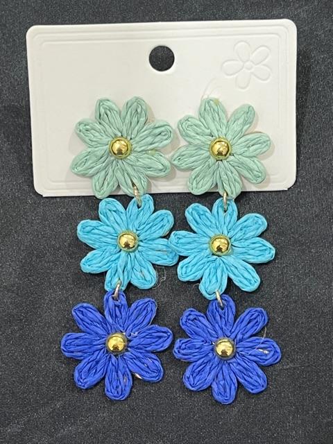 Sallantılı çiçek küpe